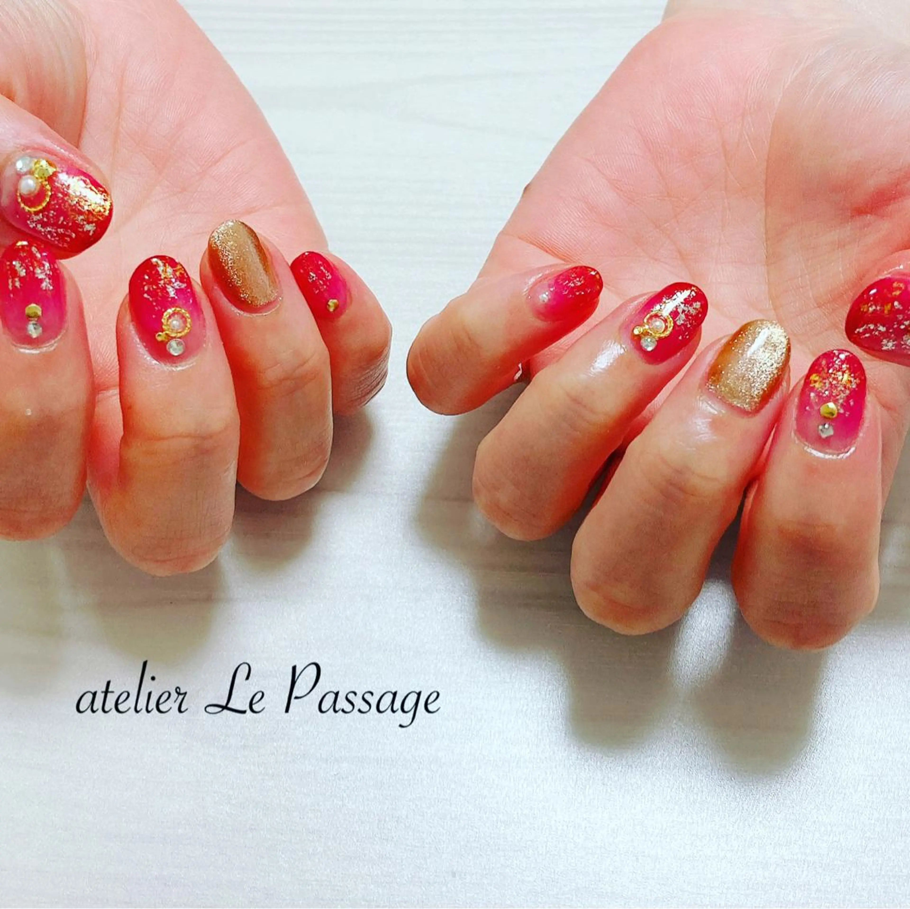 ネイル ジェルネイル グラデーション キラキラネイル ラメ(グリッター) ニュアンスネイル Atelier Le Passage所属・h nakatsukaのネイルデザイン