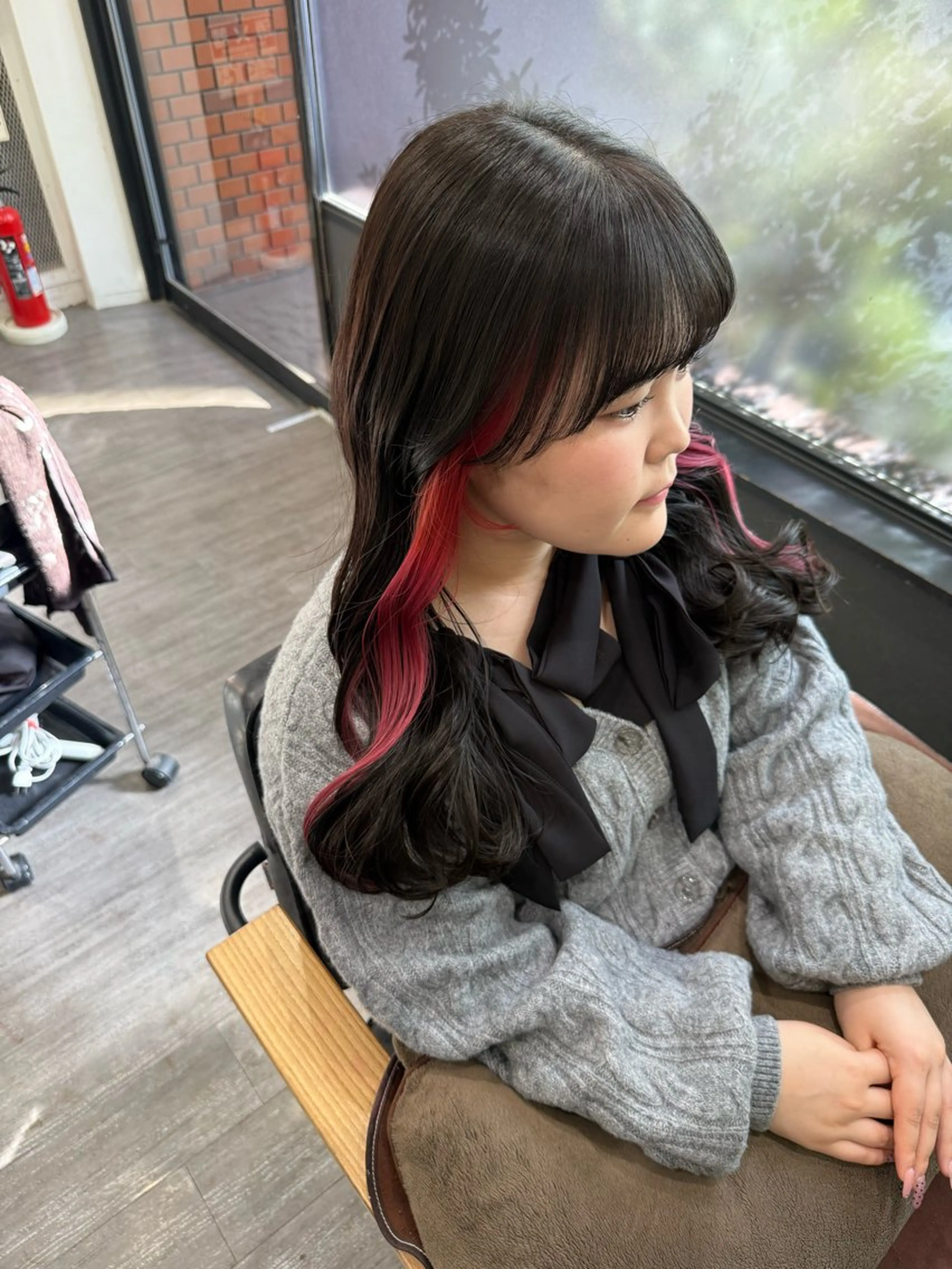 セミロング カラー イヤリングカラー ピンクカラー カット ヘアカラー トリートメント 艶髪レイヤー上田 紗也🇰🇷💗のヘアスタイル