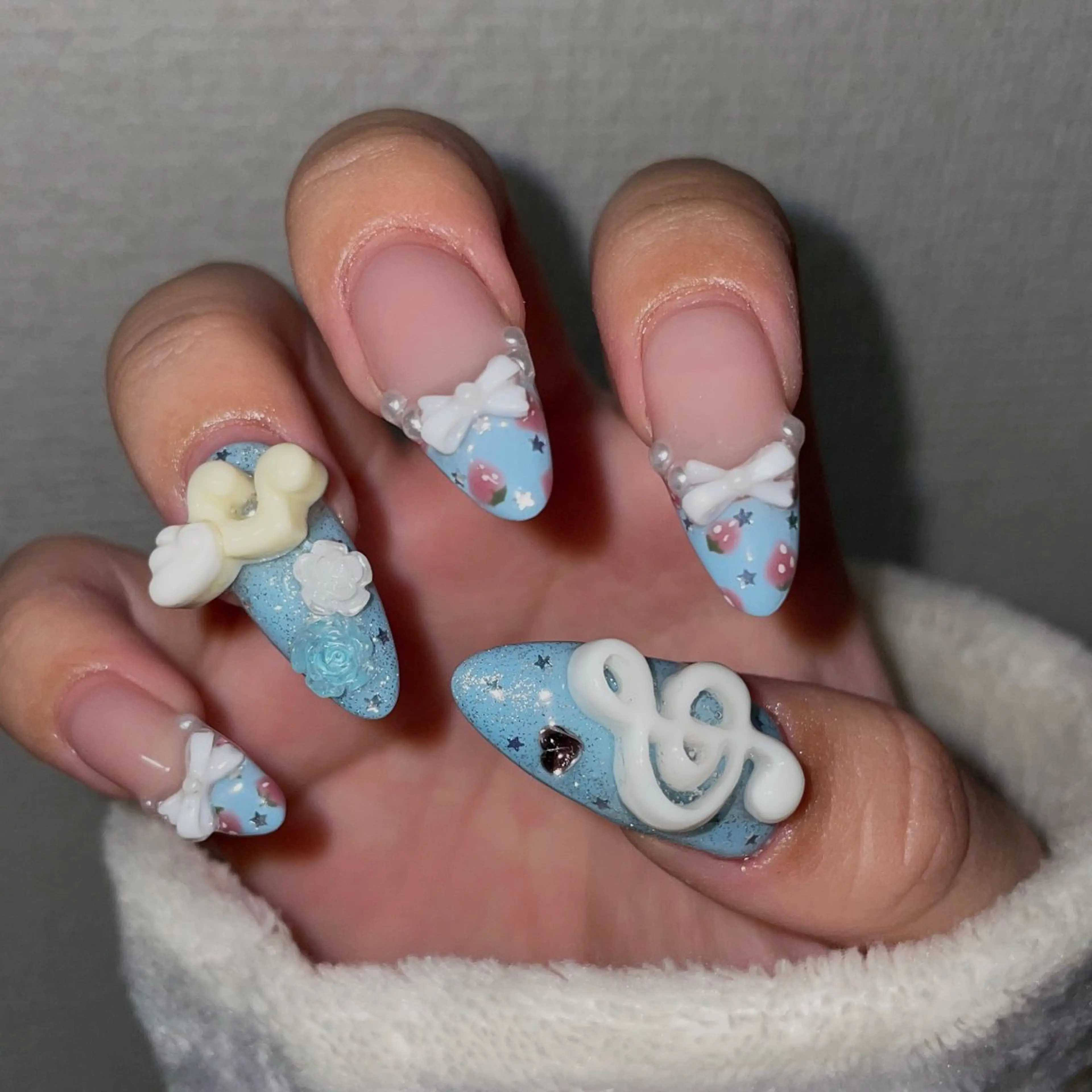 ネイル フレンチネイル 持ち込み ハンドネイル LIFE miyuのネイルデザイン