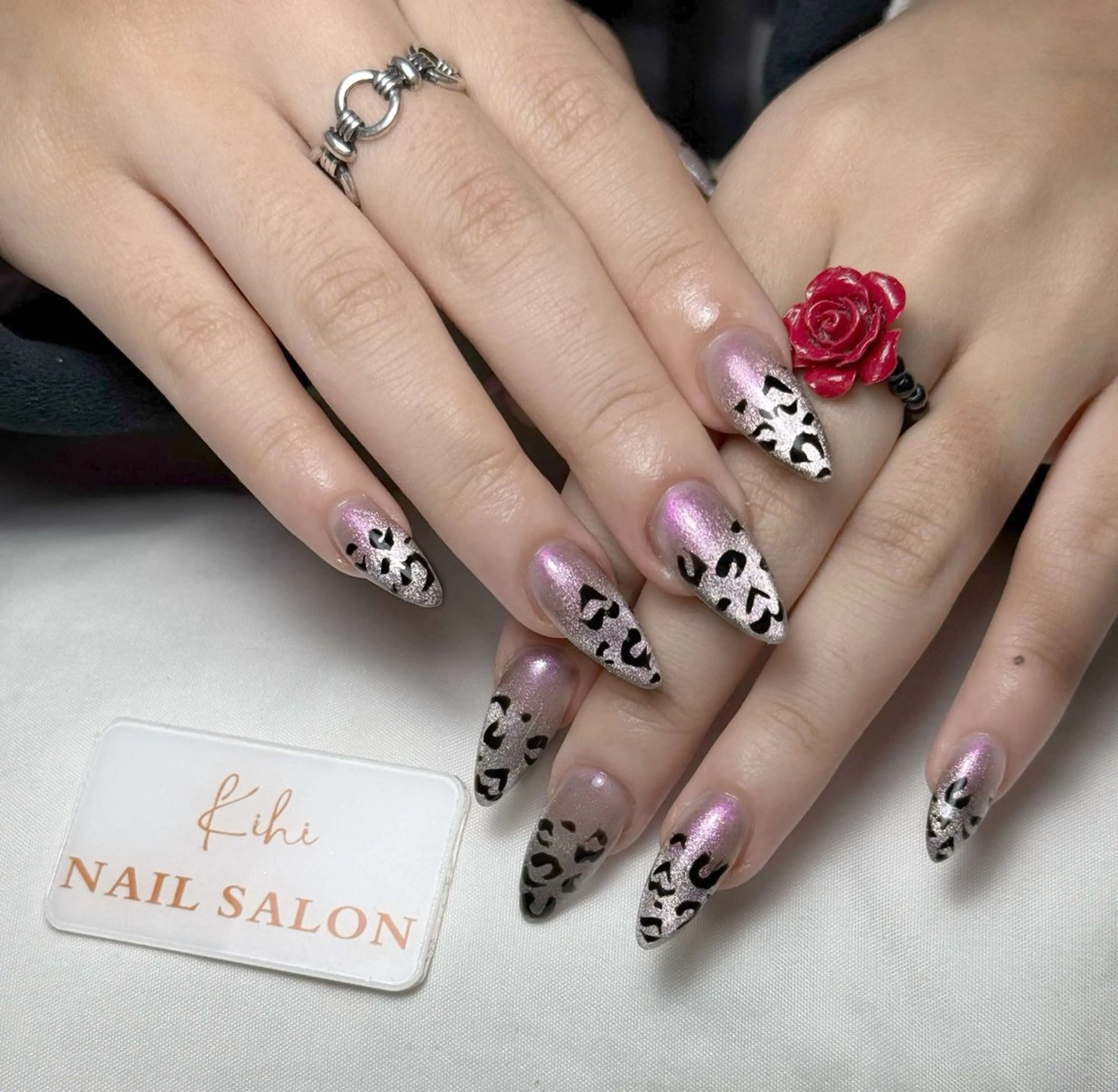 ネイル アートネイル フレンチネイル ジェルネイル グラデーション 韓国ネイル ハンドネイル ハンドケア さくら💮💮 【オフ無料】のネイルデザイン