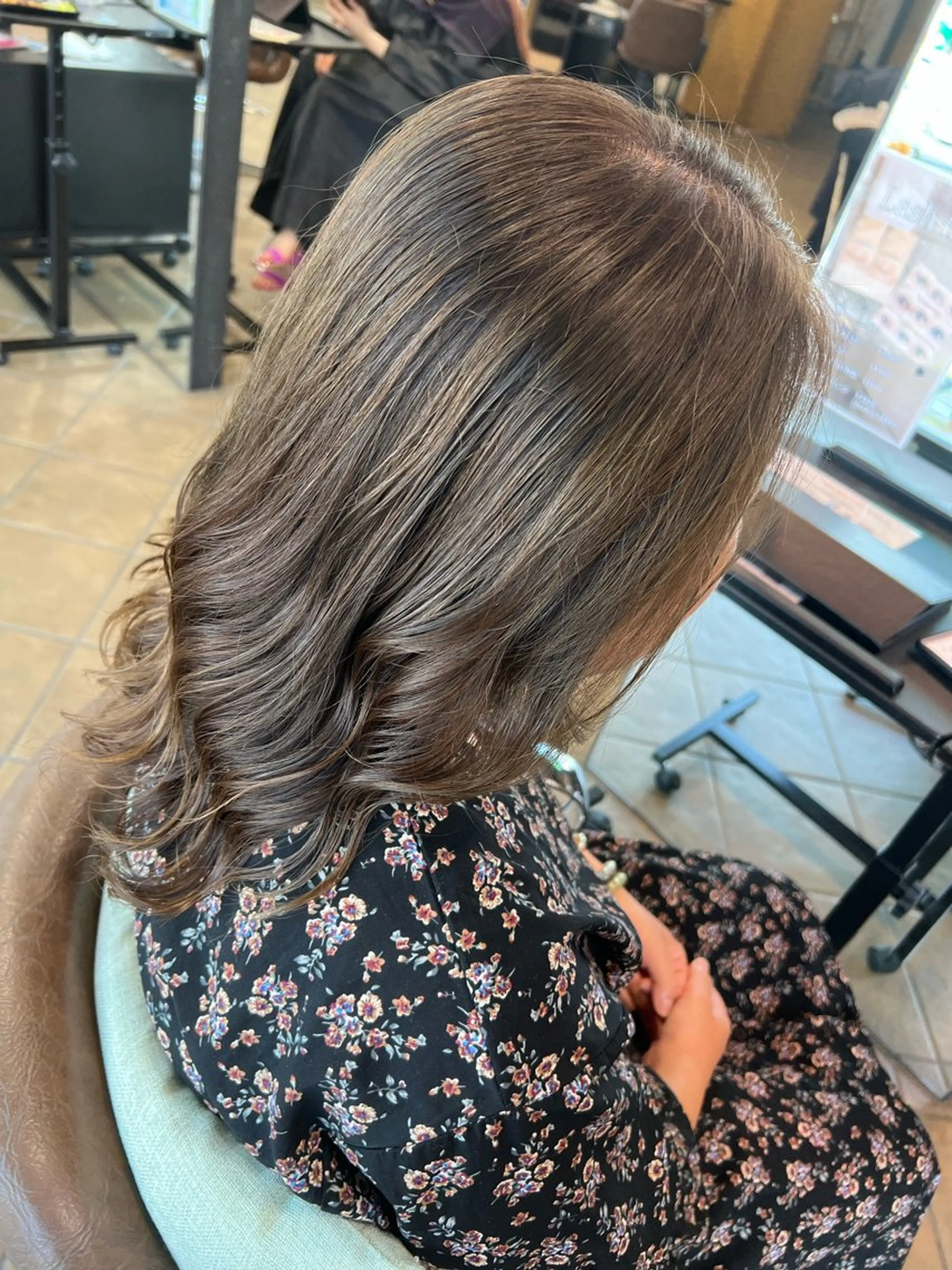 ミディアム ヘアカラー トリートメント Ripps長居所属・メテオ ／ヘアカラー 西川菜実のヘアスタイル