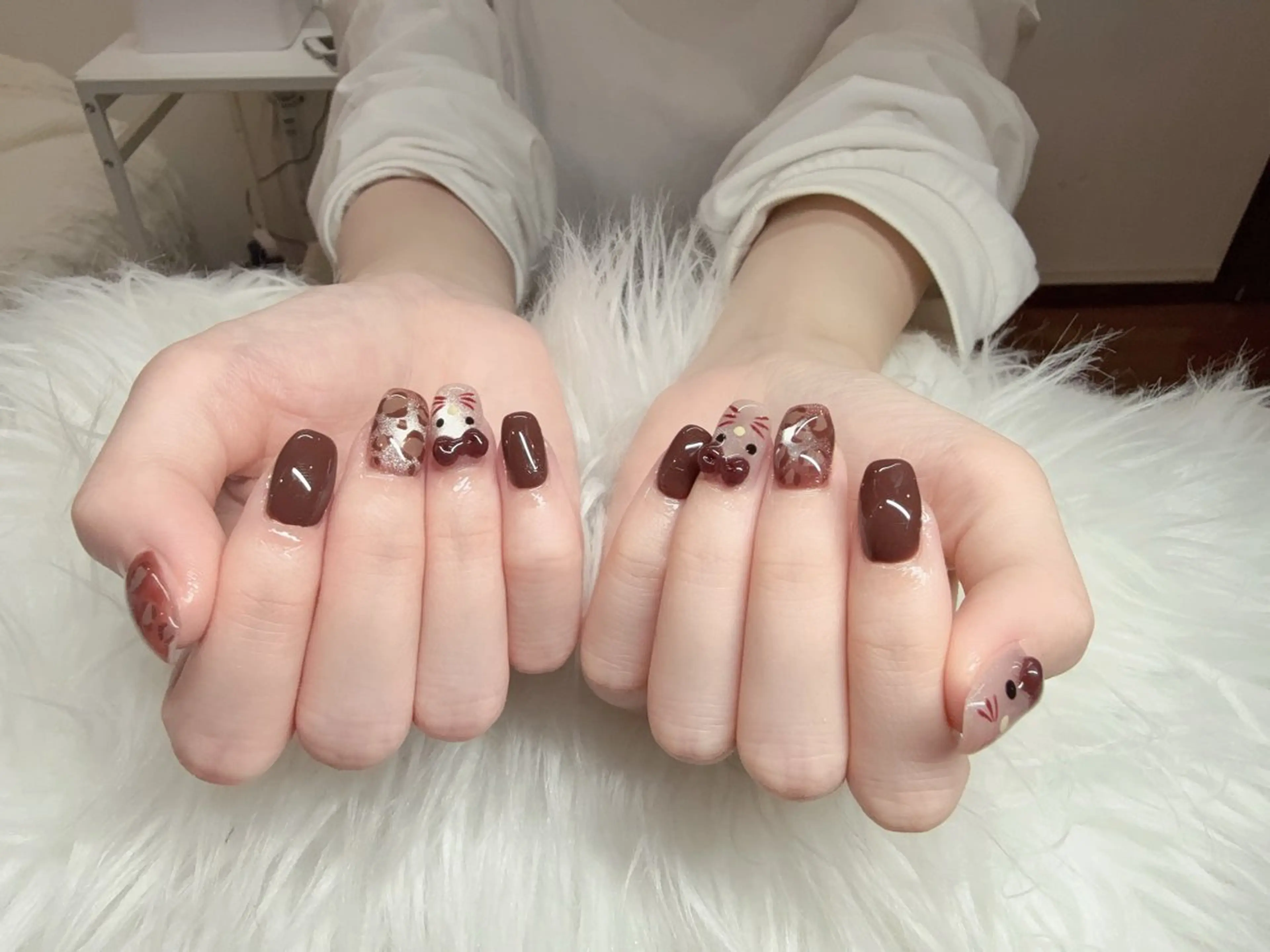ネイル ボルドー ブラウン チークネイル ドット フットネイル yurinail所属・yuri nail 高田馬場のネイルデザイン