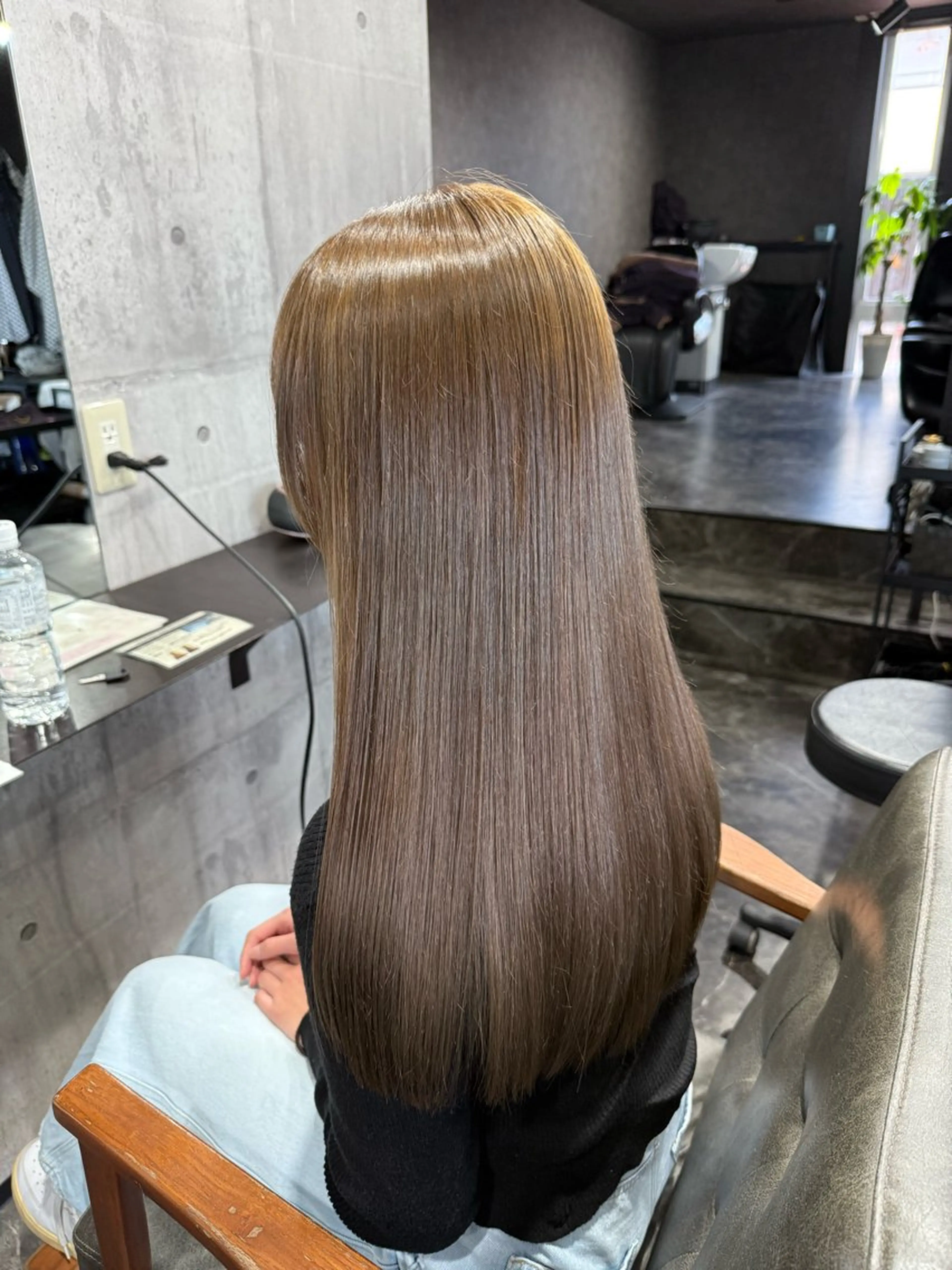 カラー ヘアカラー トリートメント REGOLITH （レゴリス）所属・山田隆成/韓国カット バレ、ハイライト得意のヘアスタイル