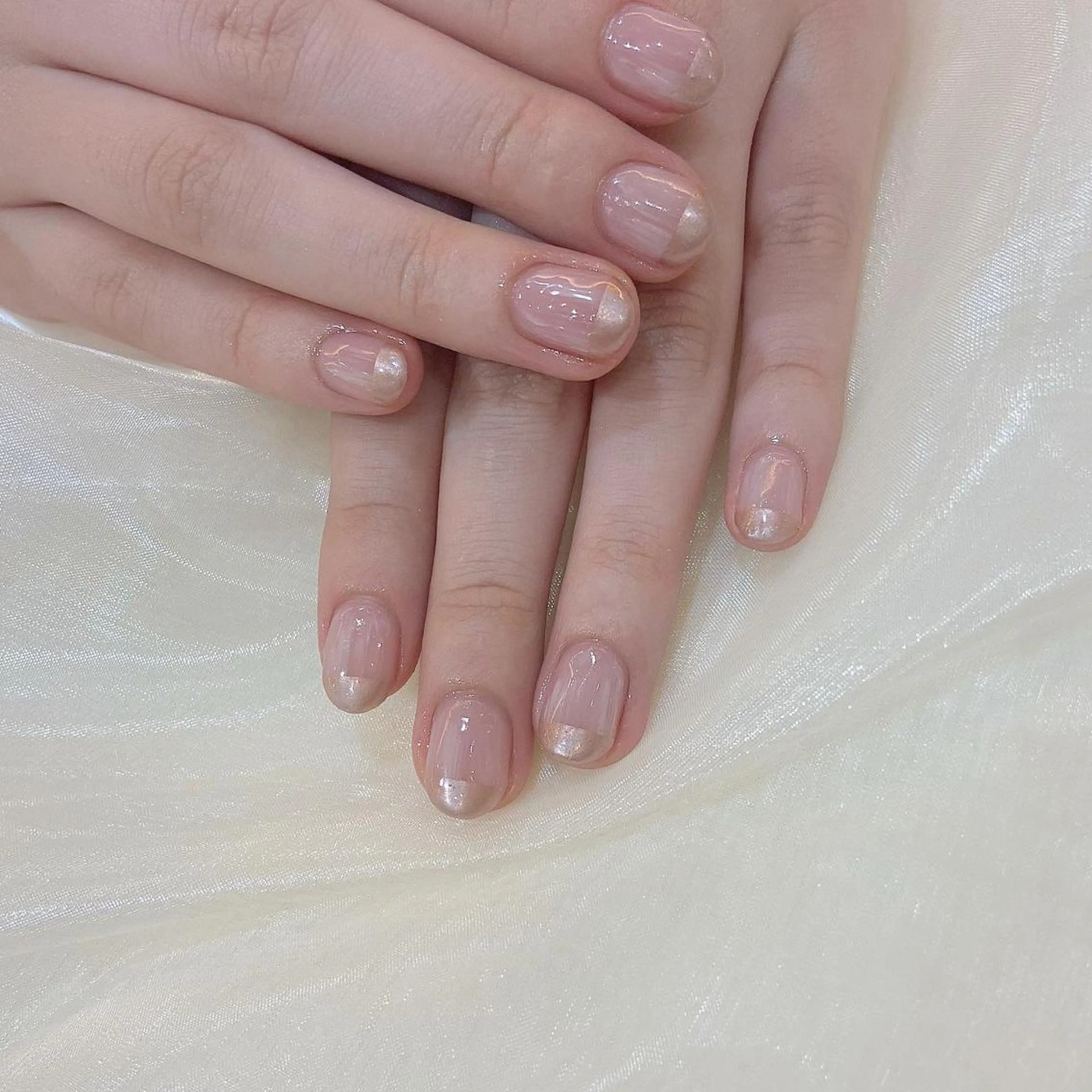 ネイル ミラーネイル ハンドネイル 𝕄𝕚𝕪𝕦🤍 自由が丘⌇パラジェルのネイルデザイン