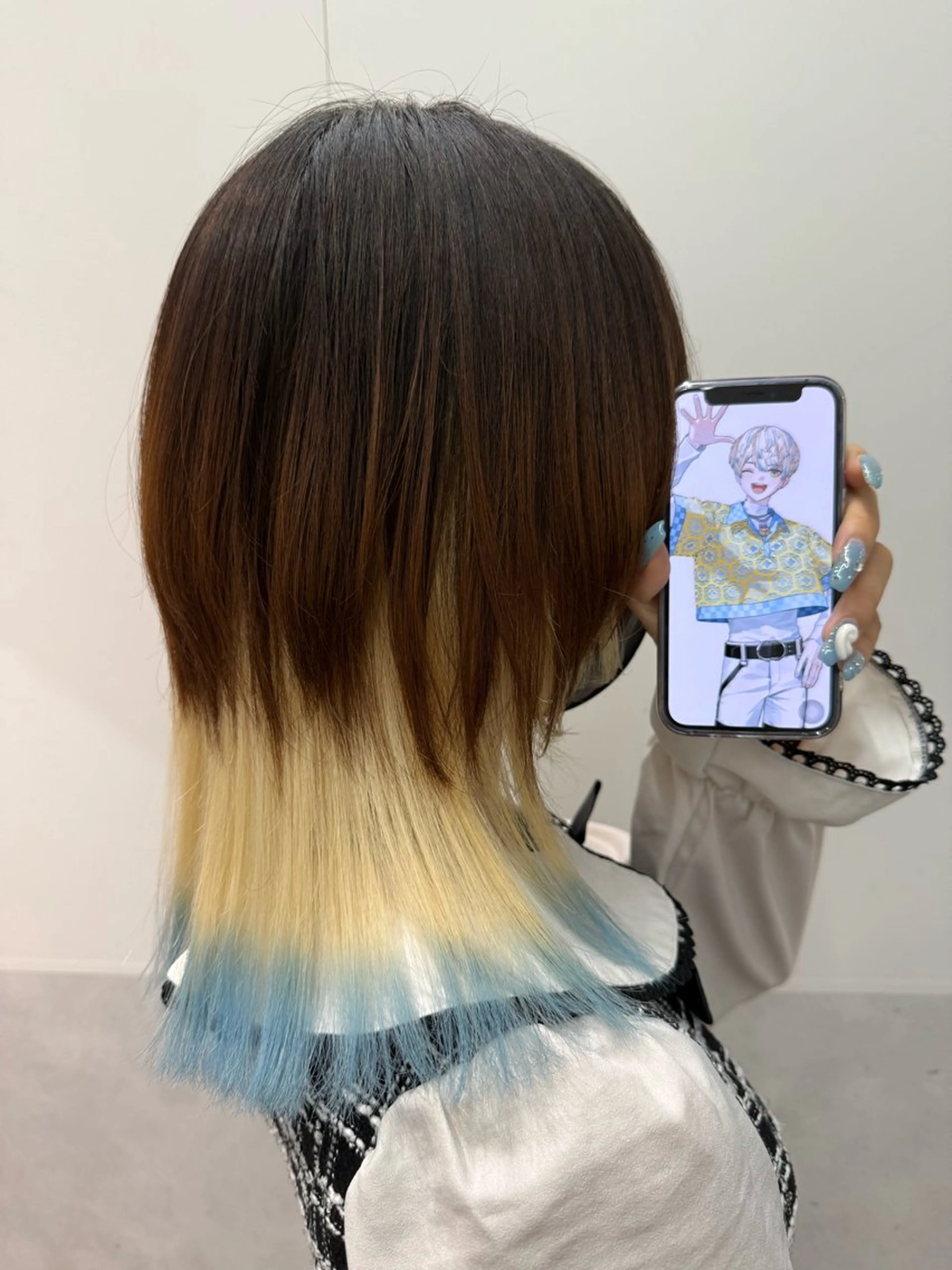 ミディアム カラー ブリーチ 抜きっぱなしブロンド ブロンド ケアブリーチ ダブルカラー ヘアカラー インナーカラー/推し ウルフ/アニメカラーのヘアスタイル