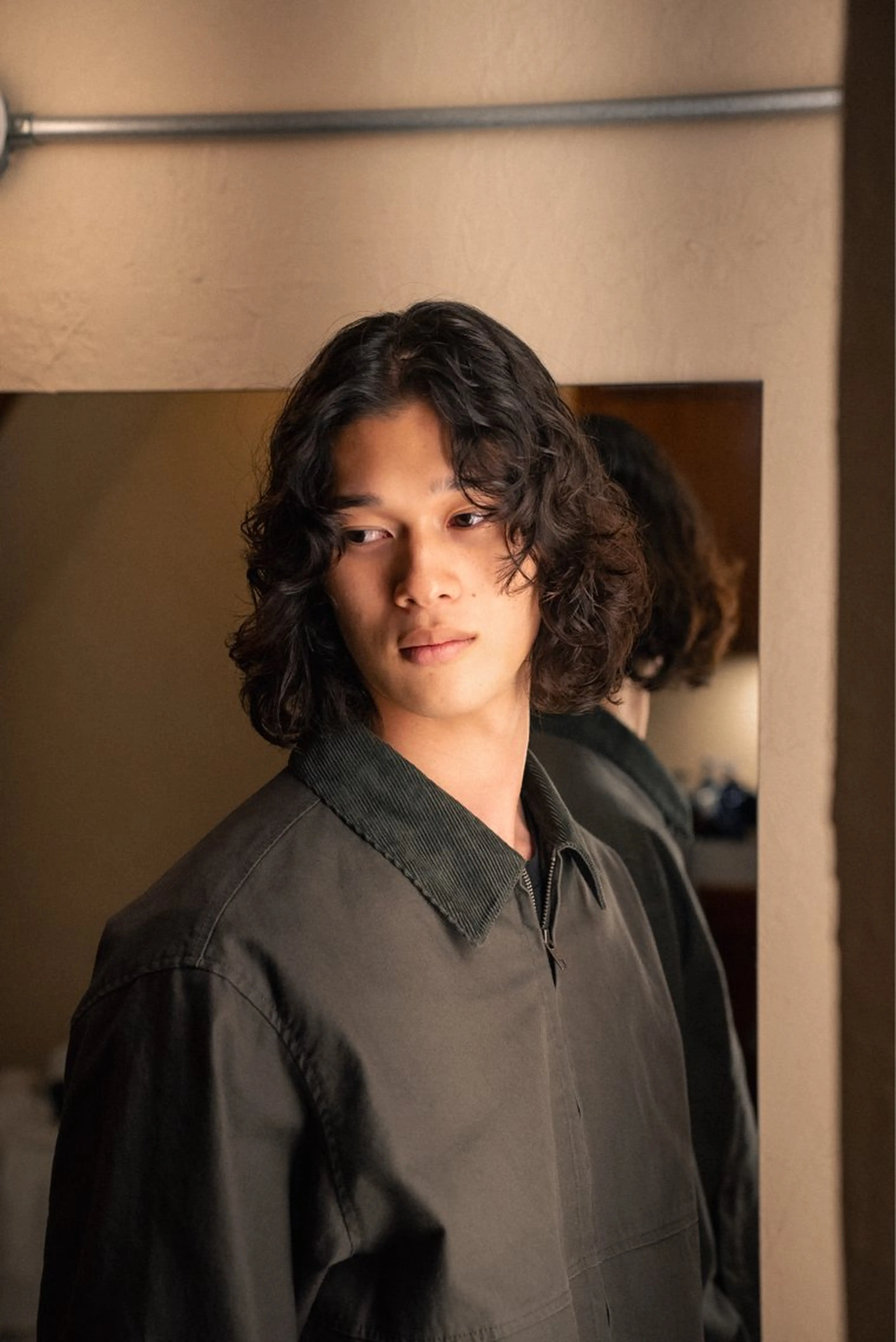 セミロング カラー パーマ メンズ メンズパーマ セミロングパーマ カット パーマ 🔗メンズサロン🔗 Kieのヘアスタイル