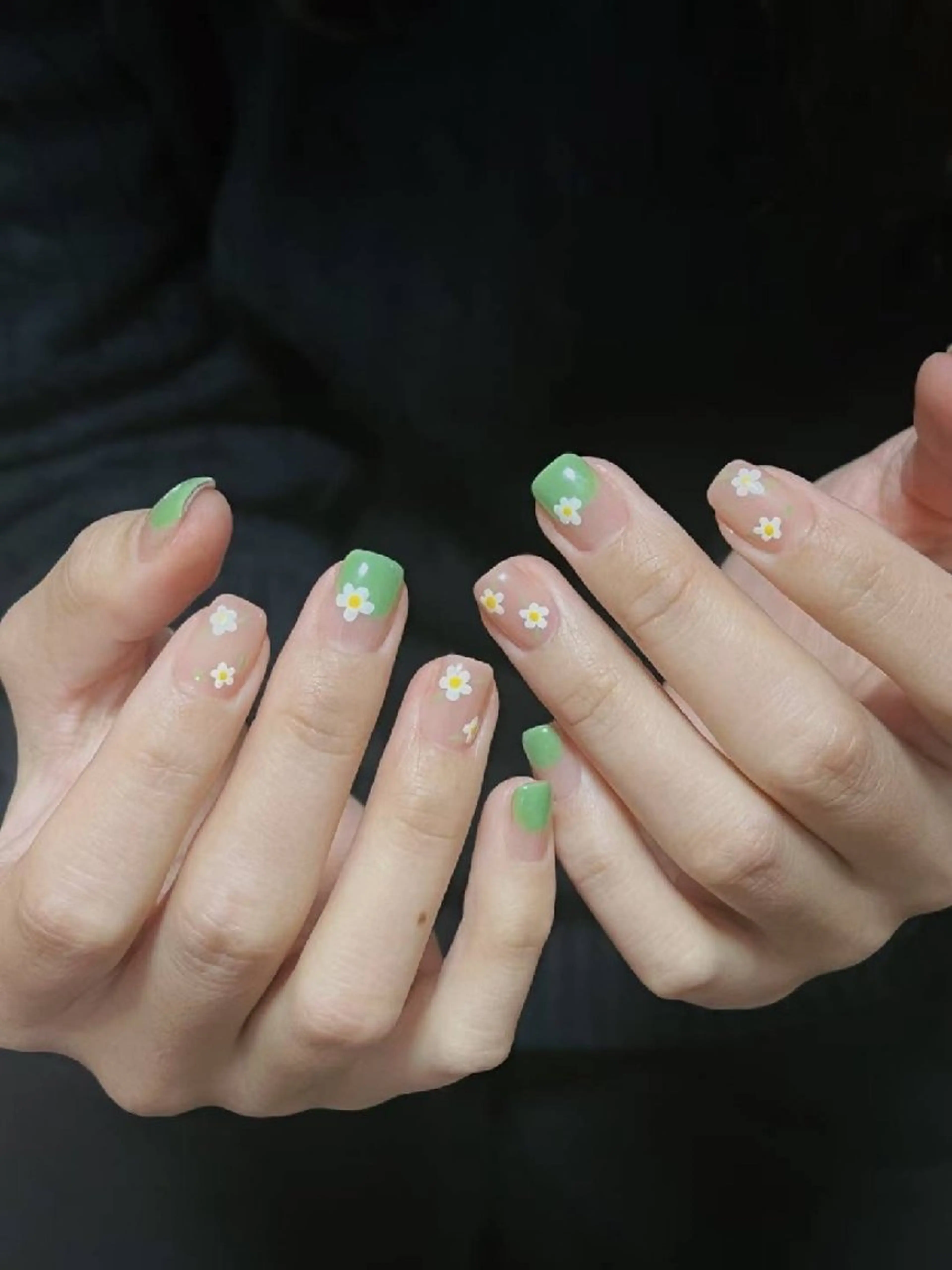 ネイル 鈴木 彩星のネイルデザイン