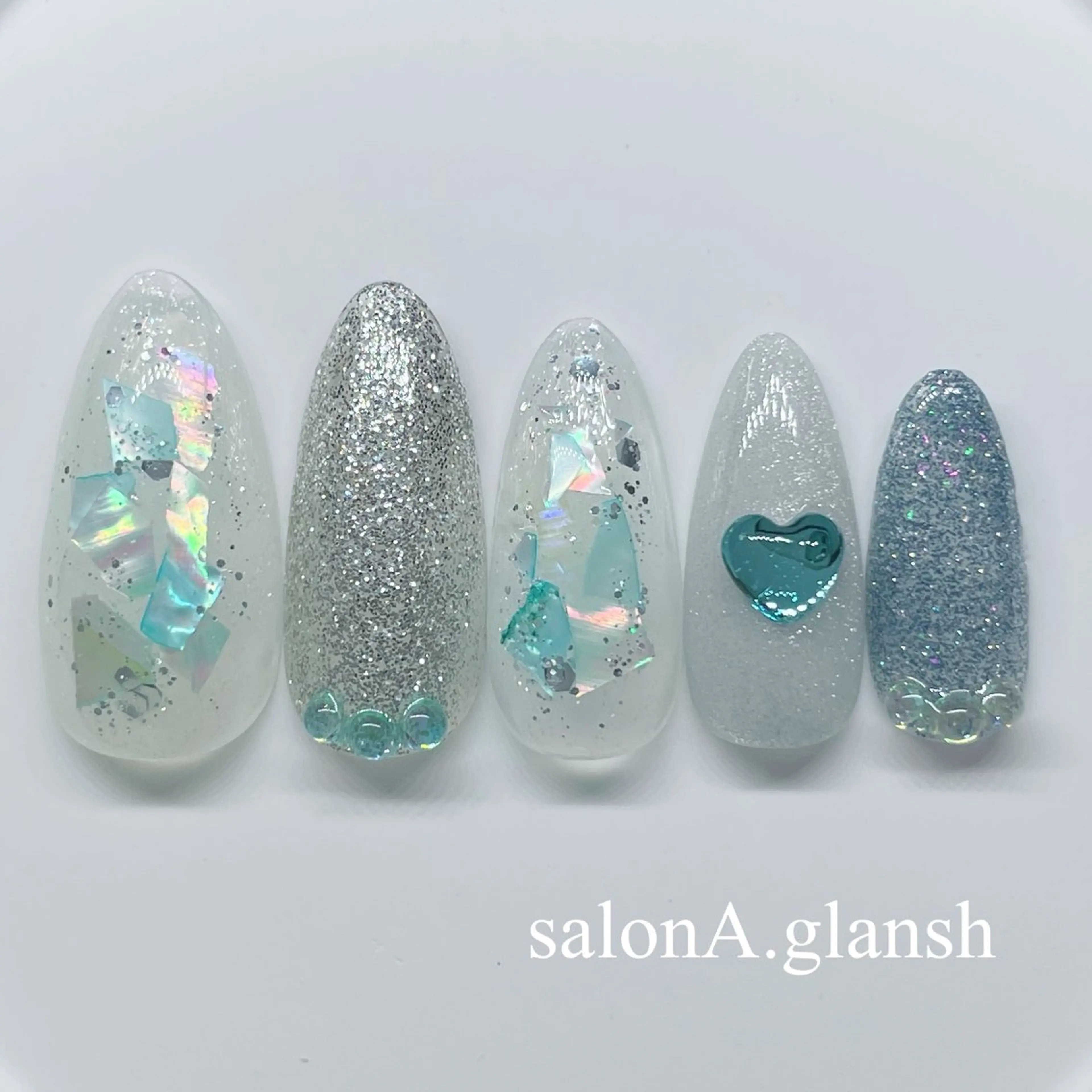 ネイル ハンドネイル salon A.glansh所属・肌質改善salon♪ 効果がわかる♪南森町のネイルデザイン