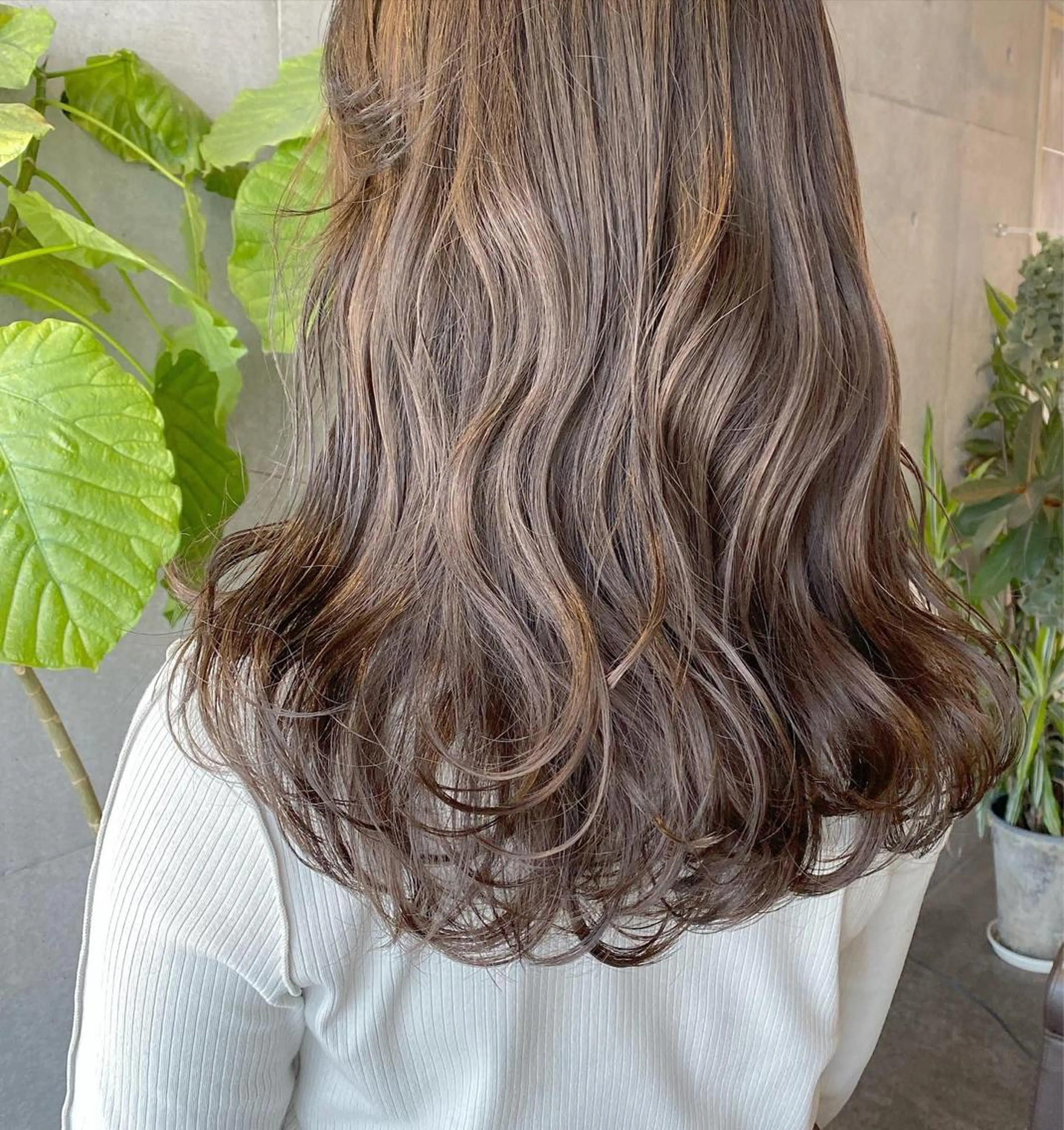 セミロング カラー パーマ ヘアアレンジ メンズ キッズ ネイル マツエク・マツパ モリモト サナのヘアスタイル