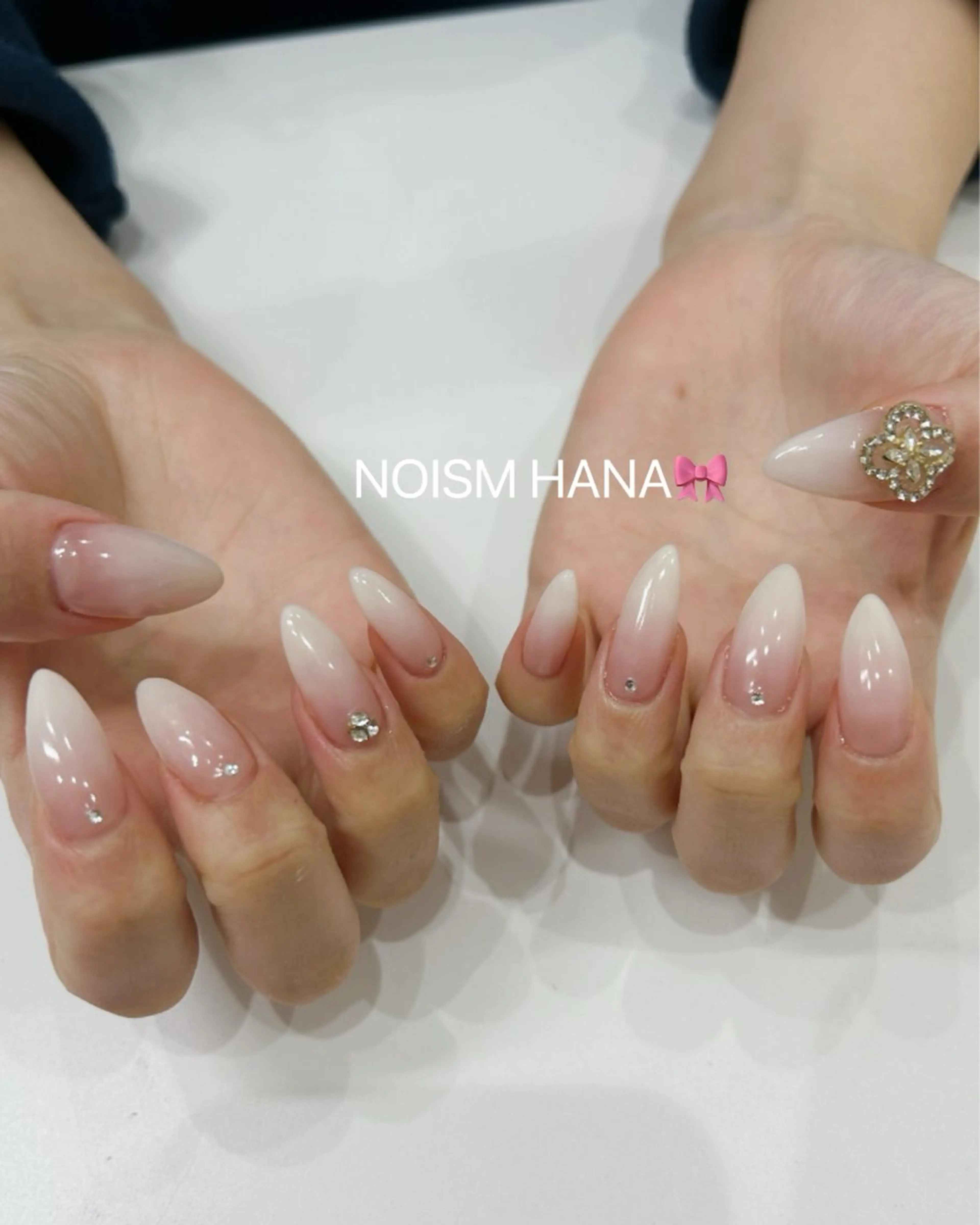 ネイル グラデーション キラキラネイル 韓国ネイル マグネットネイル ニュアンスネイル ハンドネイル 🎀大人nail /NOISMはな🎀のネイルデザイン