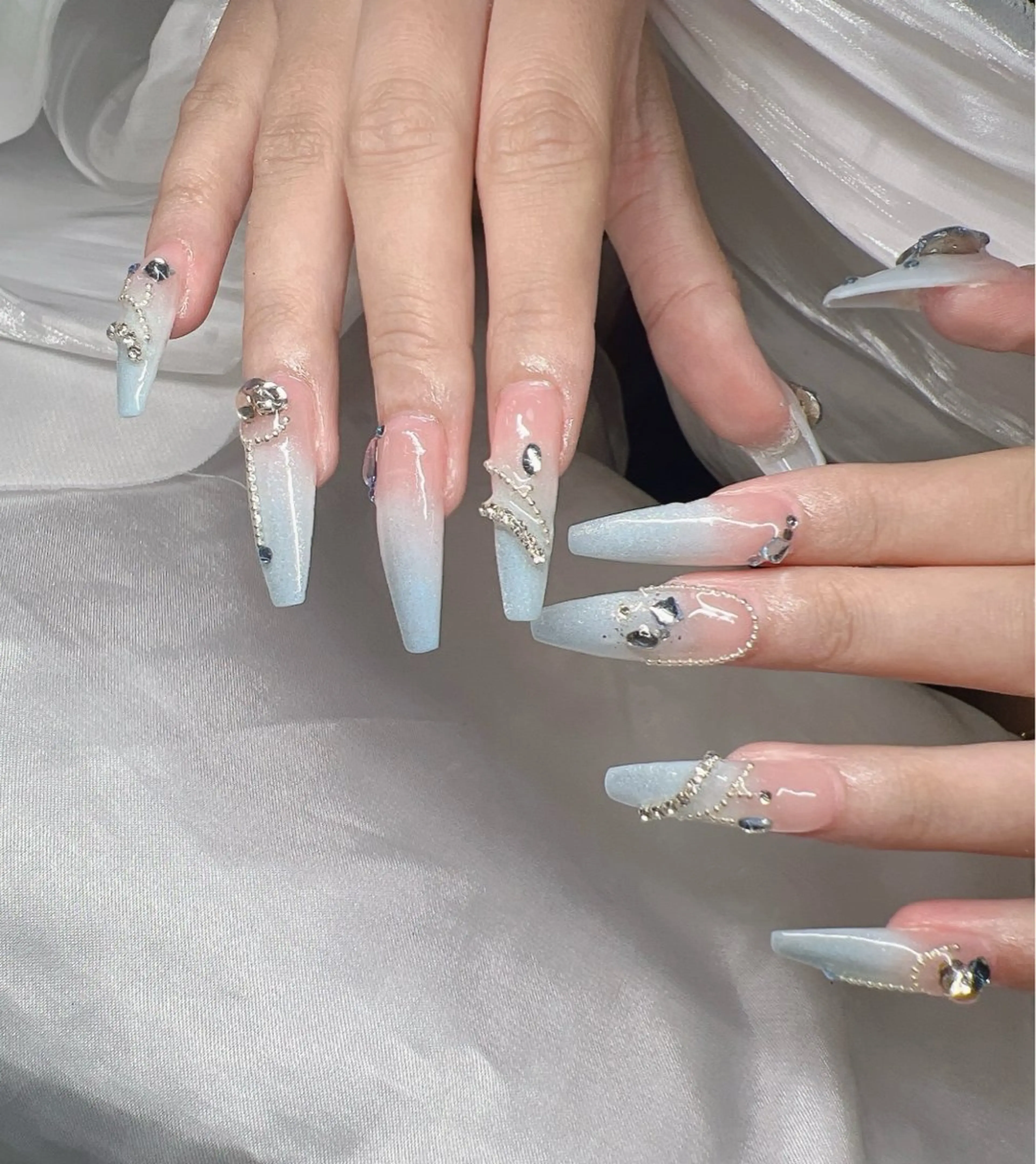 ネイル ハンドネイル Lee Nailsのネイルデザイン
