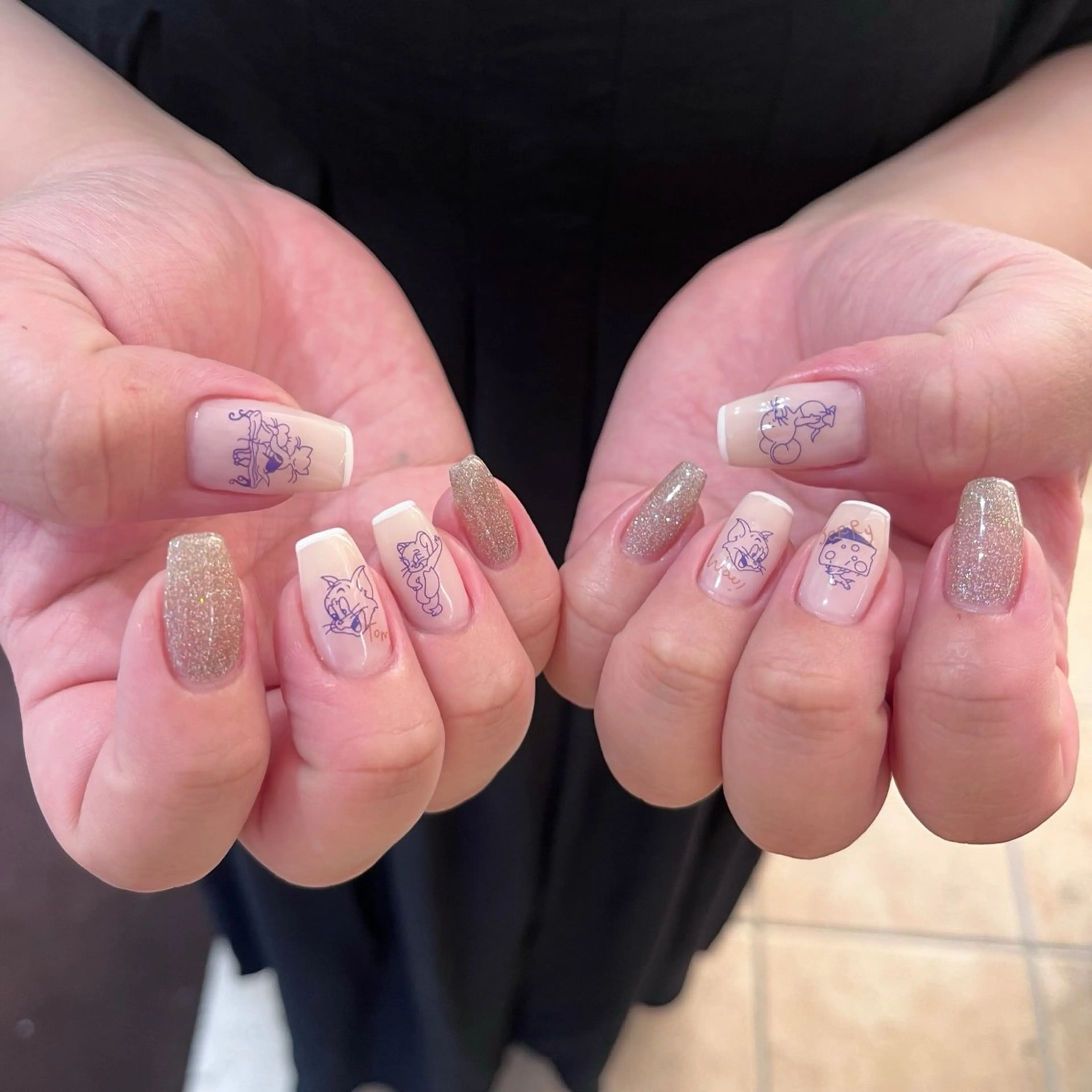 ネイル 持ち込み ハンドネイル 鈴木 里奈のネイルデザイン