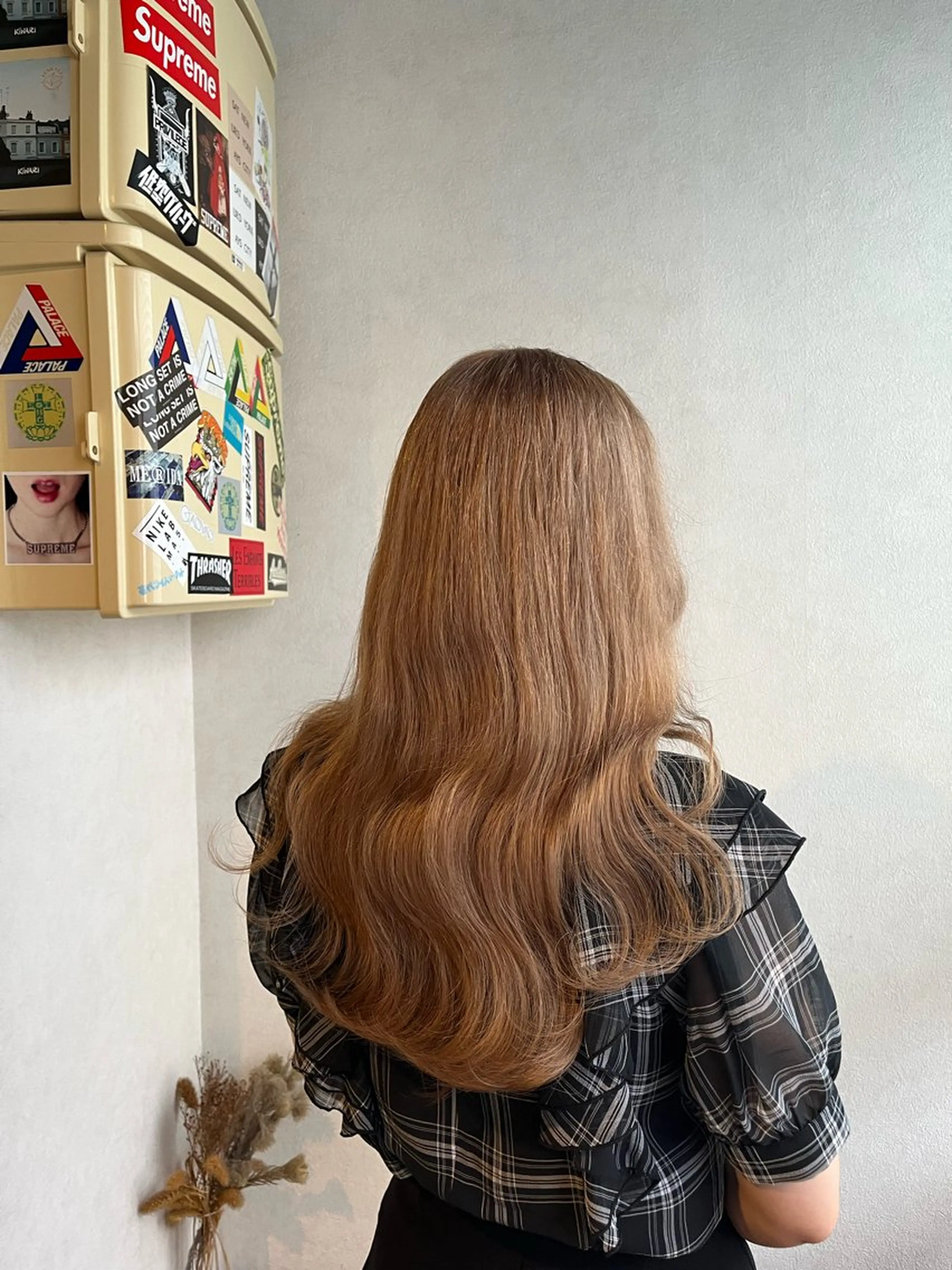 ロング カラー ベージュカラー ブリーチ ミルクティーベージュ the OSCAR所属・韓国ヘアスタイリスト Harukaのヘアスタイル