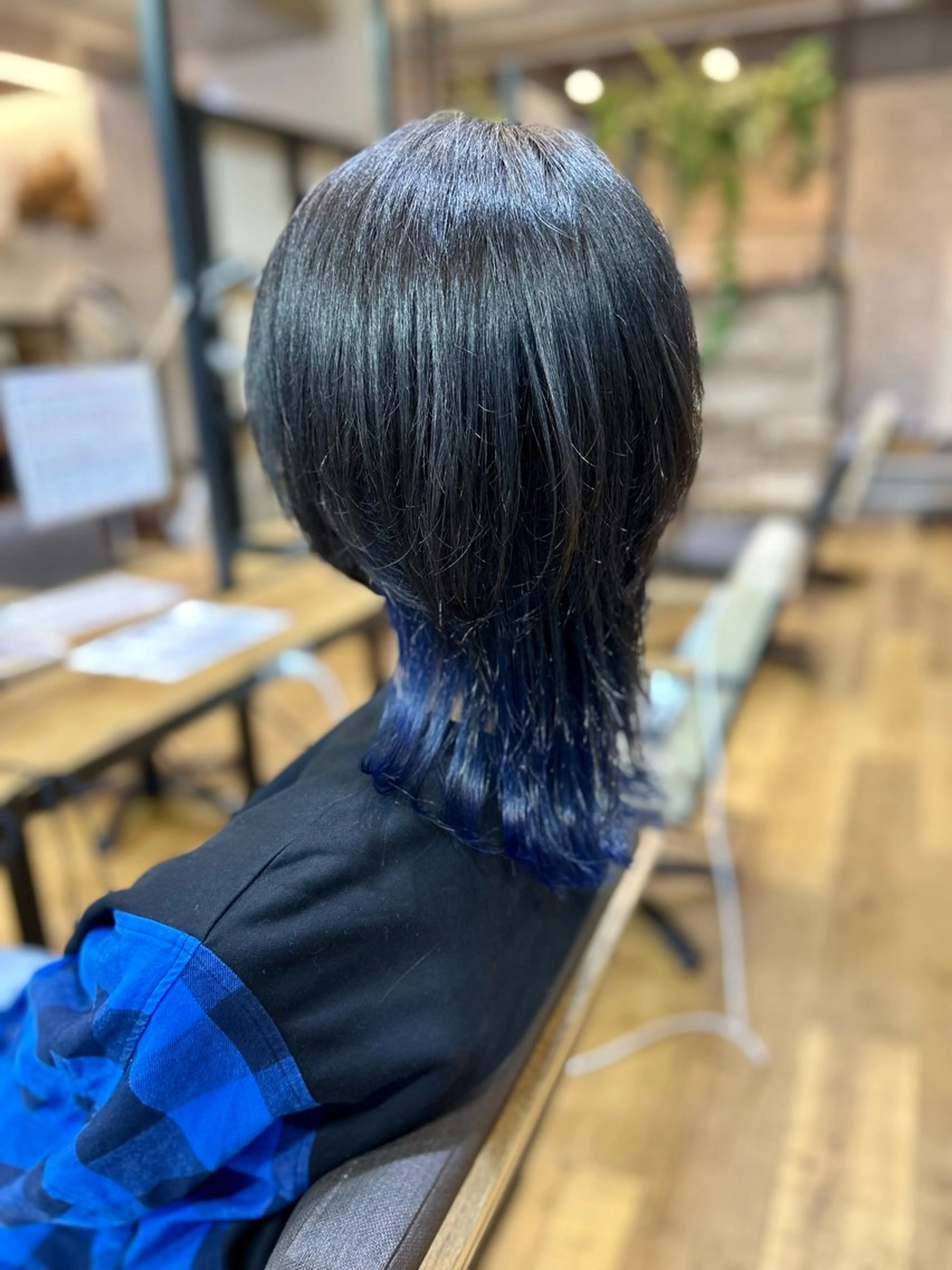 ミディアム カラー ブルーカラー ウルフカット カット ヘアカラー トリートメント 🎀たな 🧸のヘアスタイル
