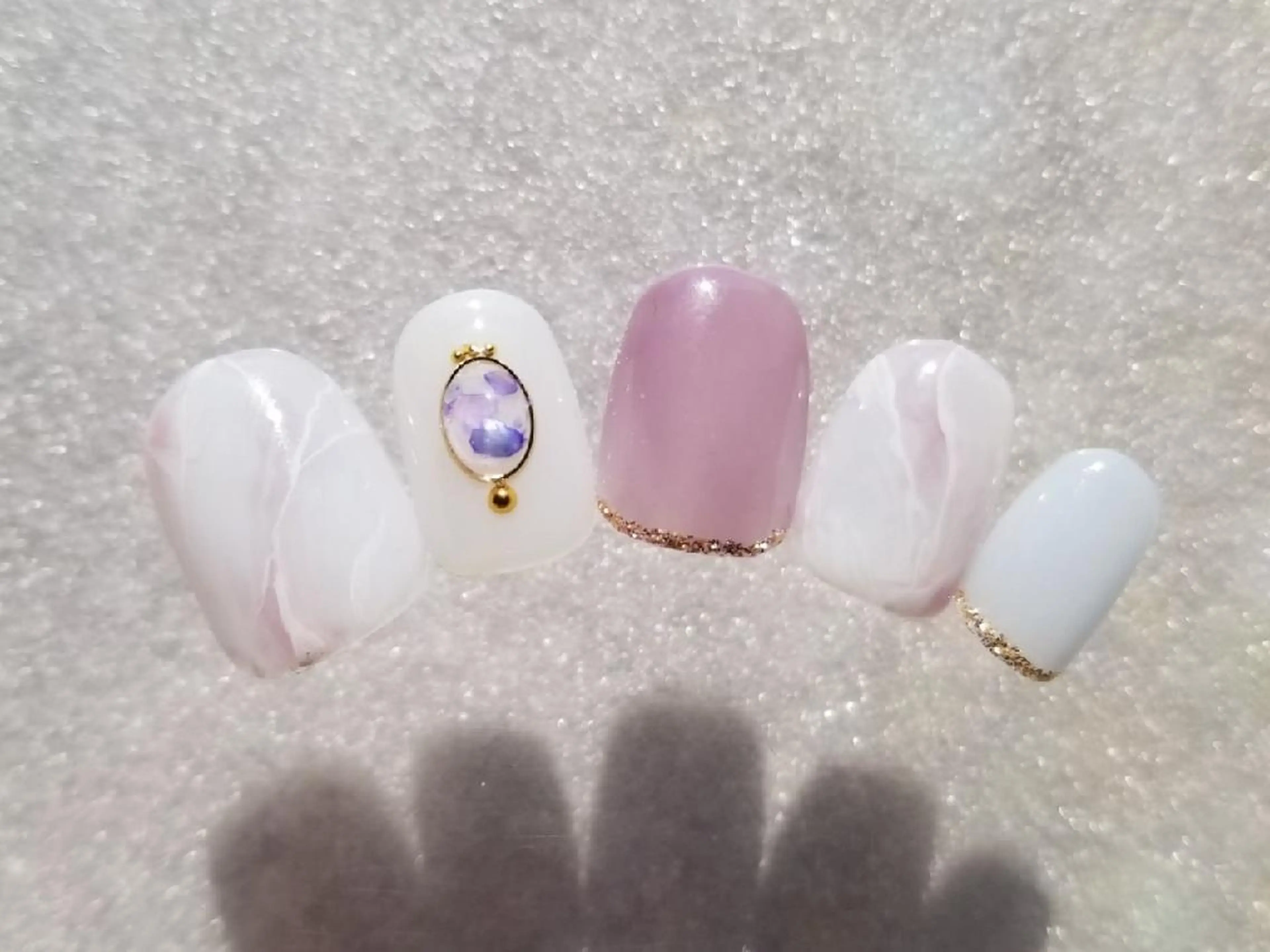 ショート ネイル パープルカラー オフィスネイル パープル 吉祥寺🌟 ネイルフロンティアのネイルデザイン