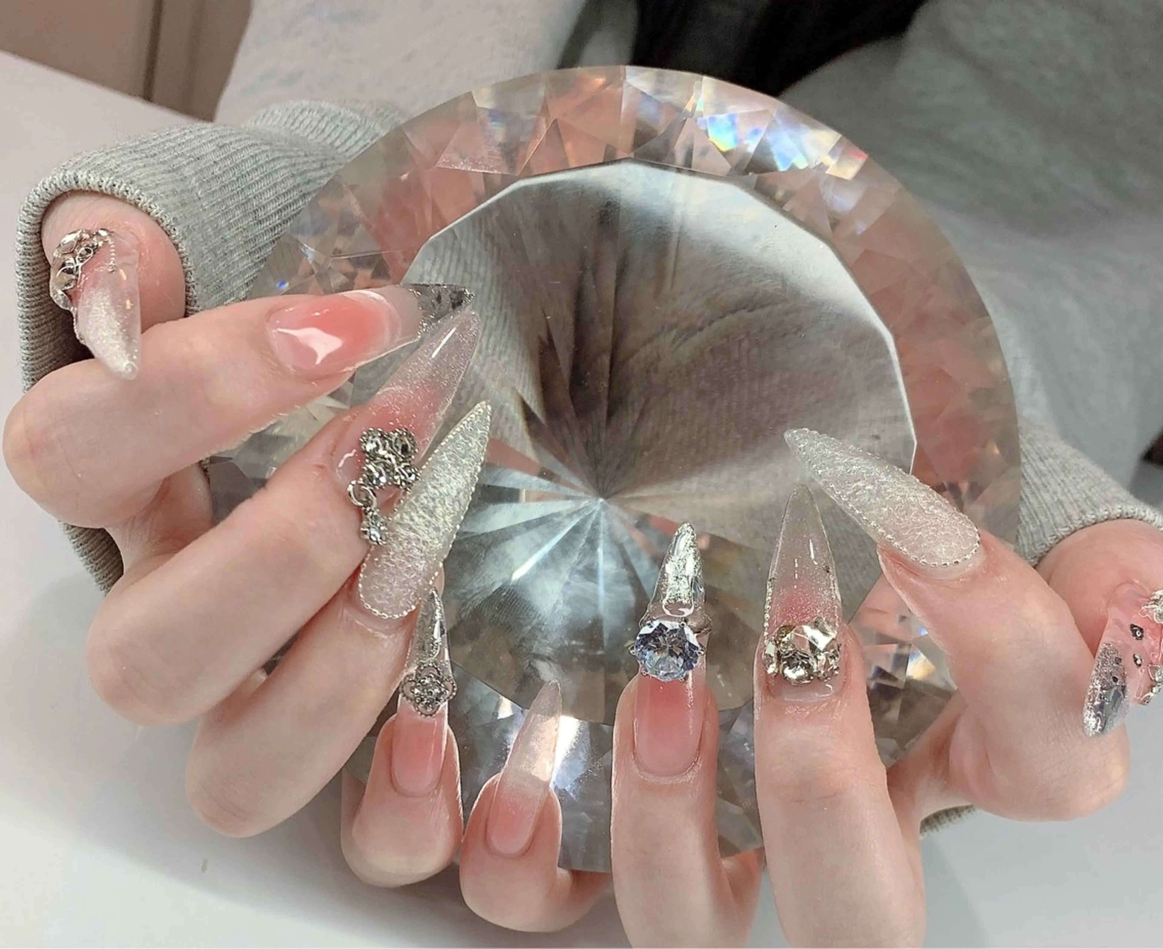 ネイル LoaChaton kaeのネイルデザイン