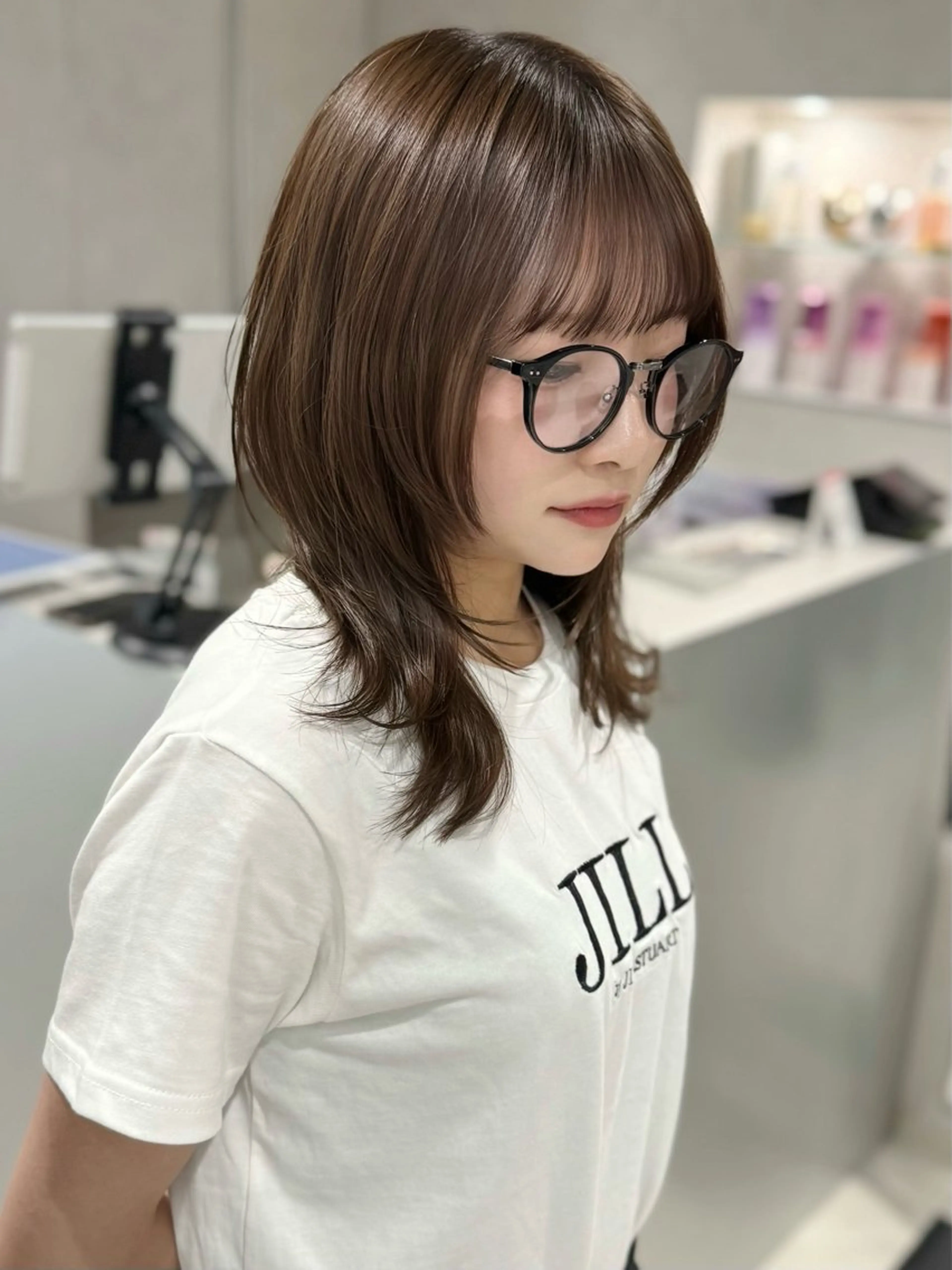 ミディアム カラー カット ヘアカラー トリートメント ハッシュカット レイヤー池袋のヘアスタイル