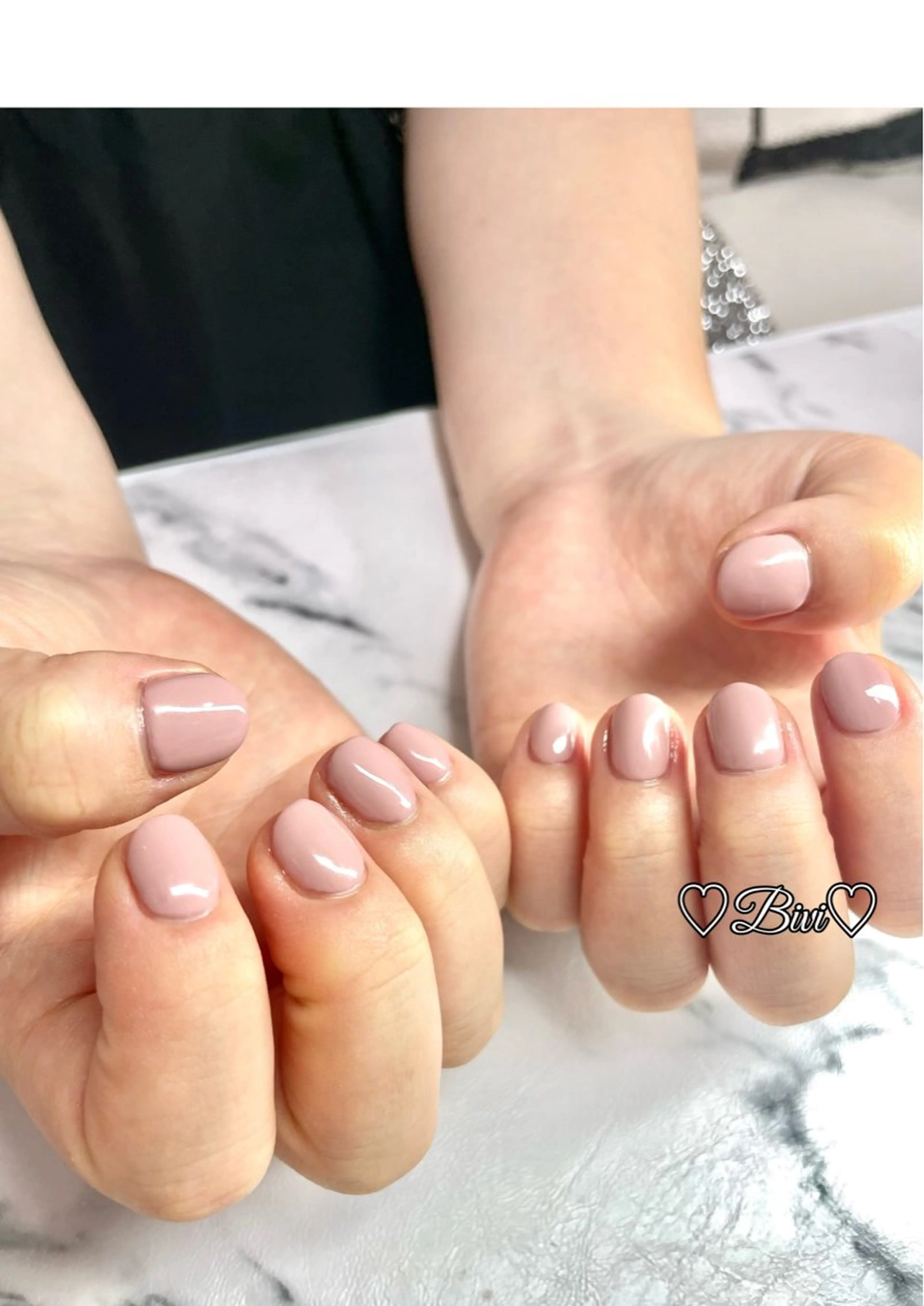 ネイル アートネイル フラッシュネイル ラメ(グリッター) シルバー スクエアネイル ハンドネイル ハンドケア ♡Bivi♡自爪に 優しいネイルサロンのネイルデザイン