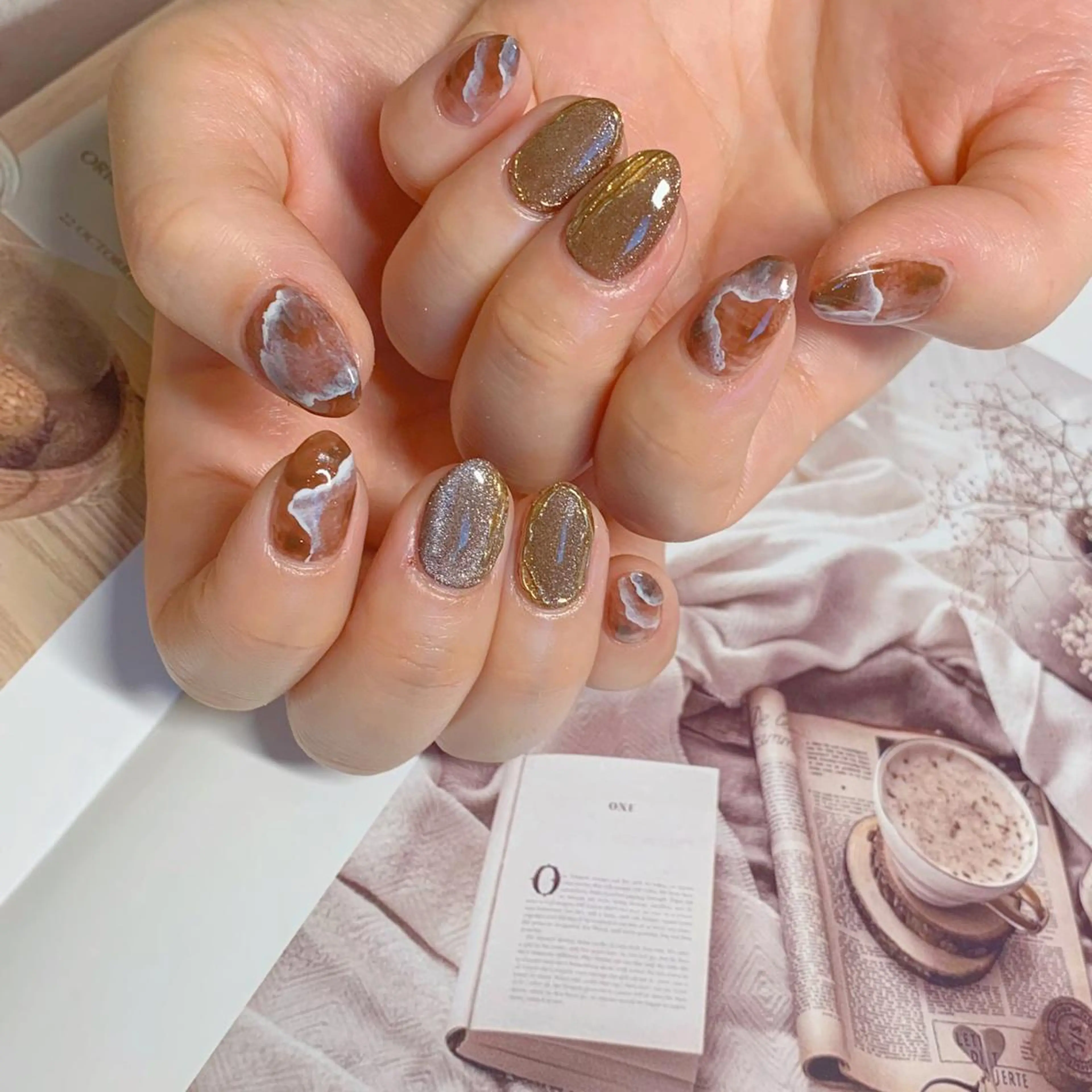 ネイル オーロラネイル フットネイル フレンチネイル ジェルネイル 韓国ネイル ハンドネイル ハンドケア 【ENサロン】 Rei🎀Nailのネイルデザイン