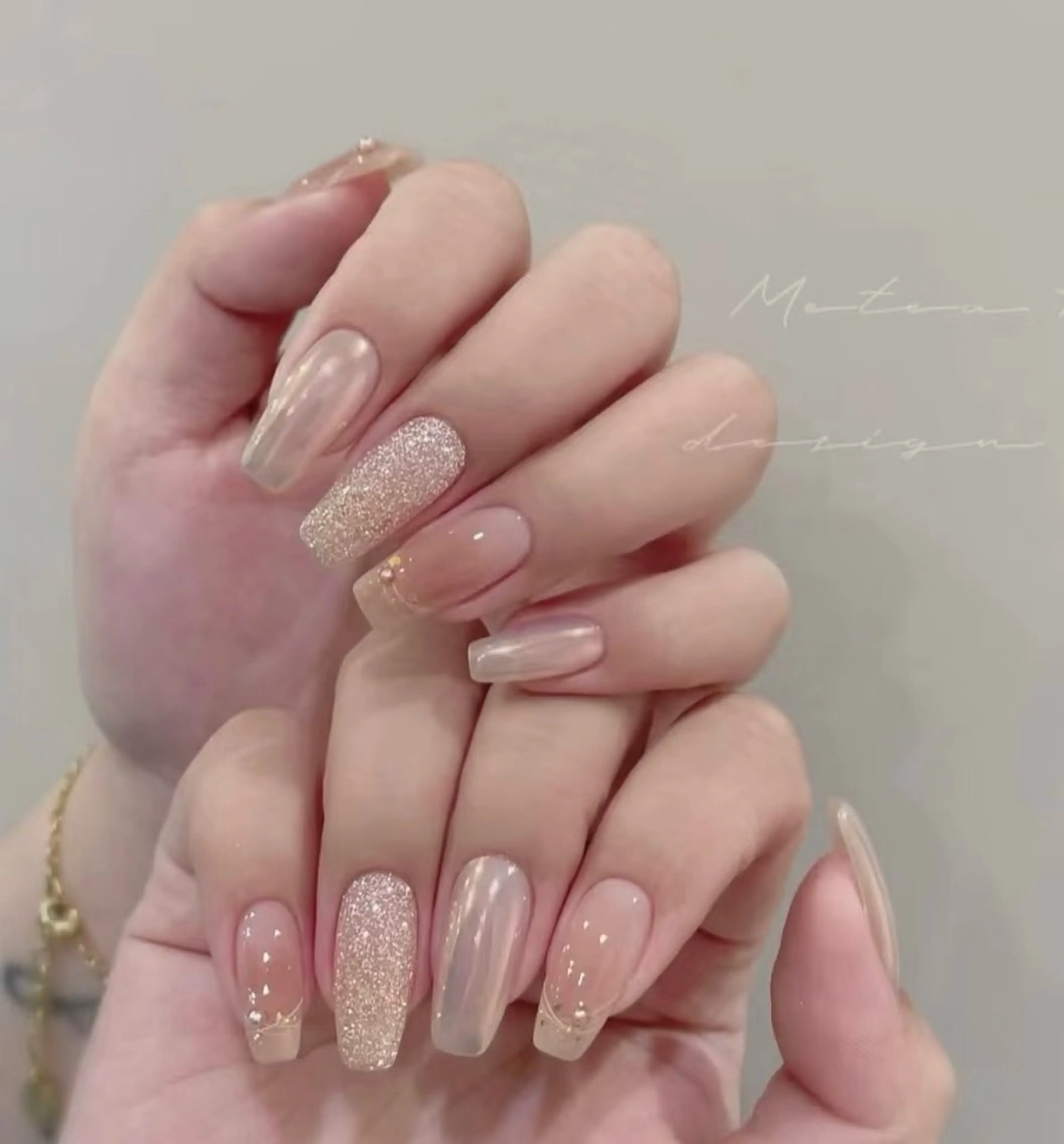 ネイル 高木 維麗絲のネイルデザイン