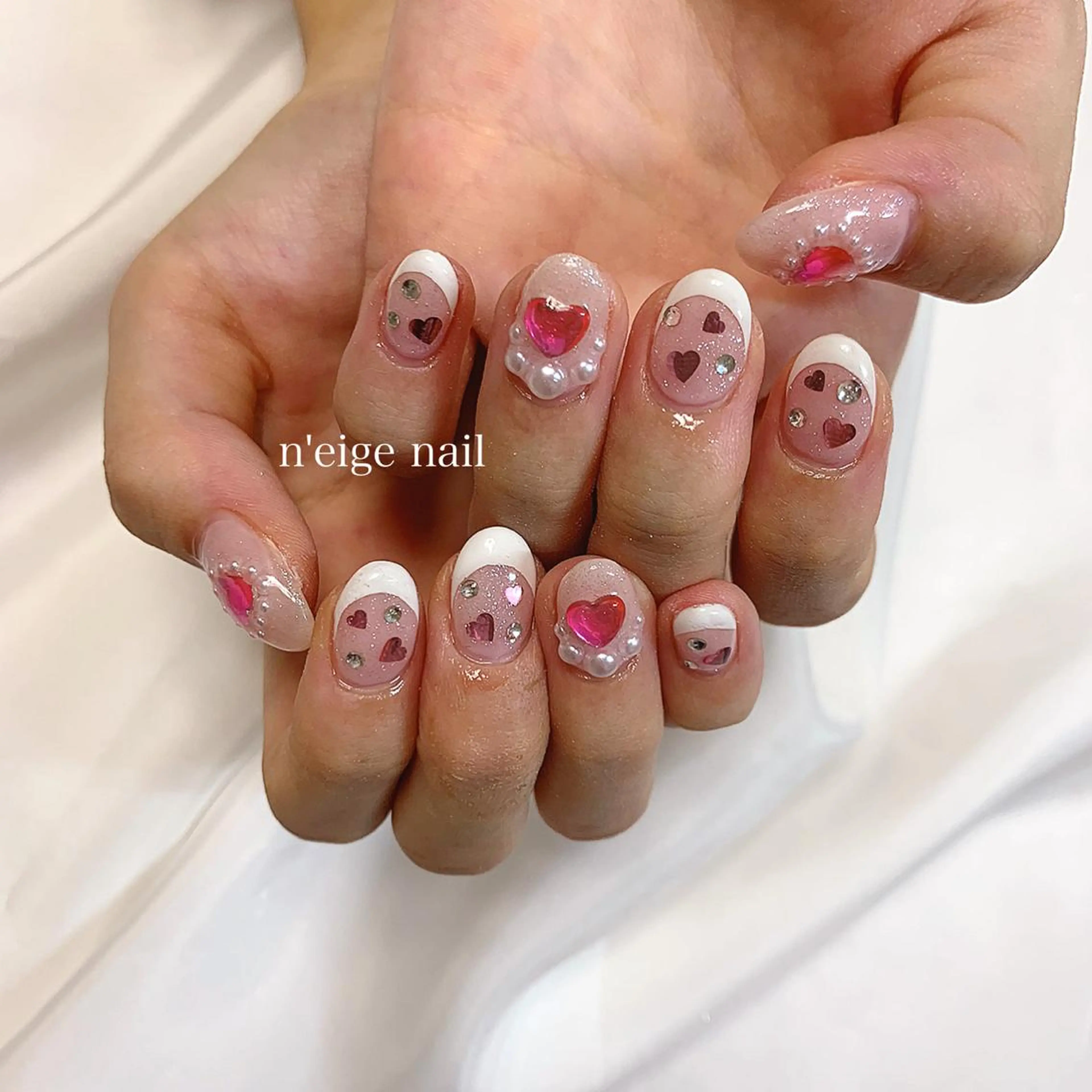 ネイル アートネイル ハート キラキラネイル 韓国ネイル ニュアンスネイル n'eige nail所属・大谷 綾香のネイルデザイン