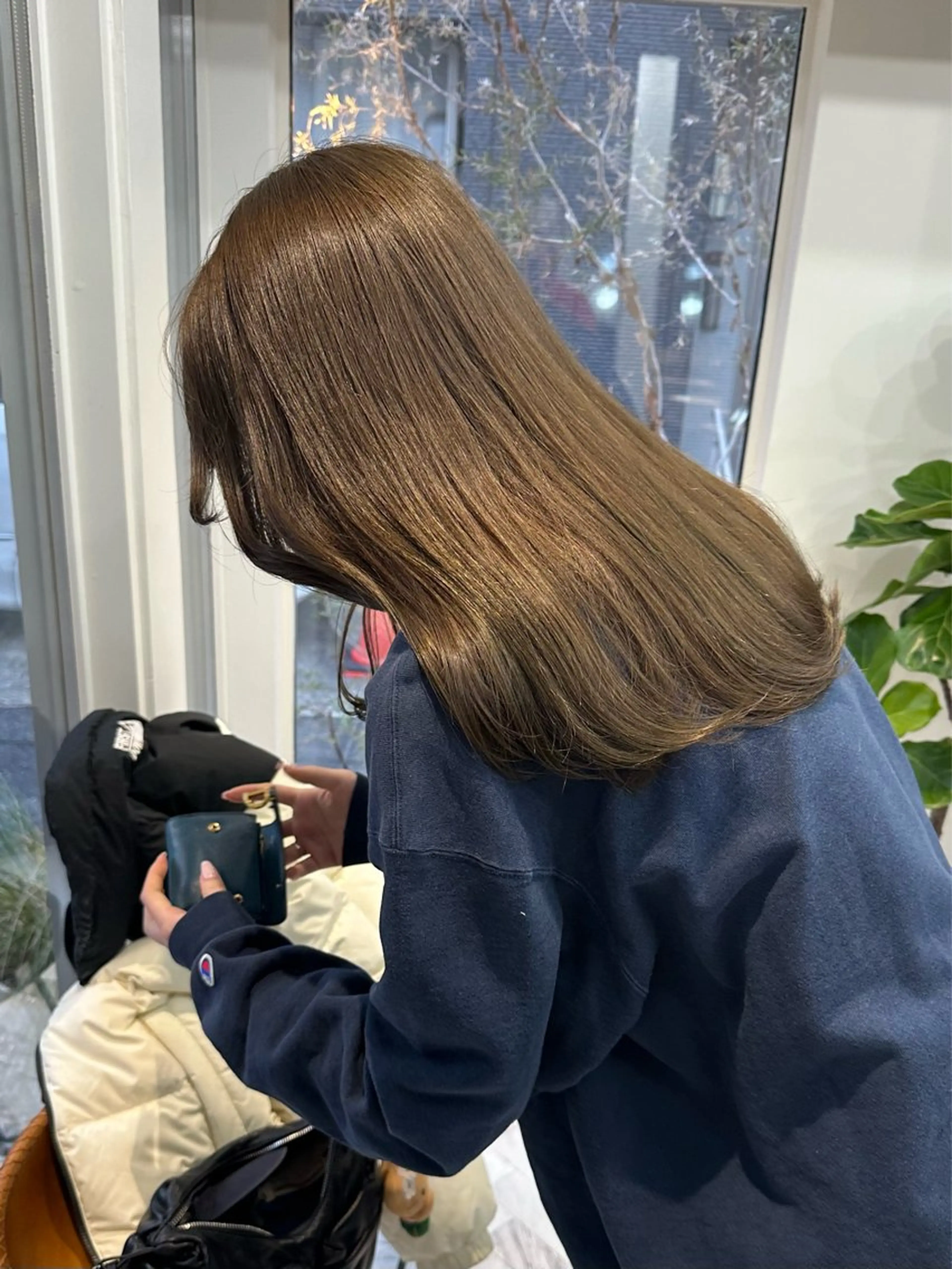 ミディアム カラー ベージュカラー ブリーチ ダブルカラー ブリーチなしカラー オリーブベージュ ヘアカラー トリートメント REINA☁️透明感 カラー/ぷつっと♡のヘアスタイル