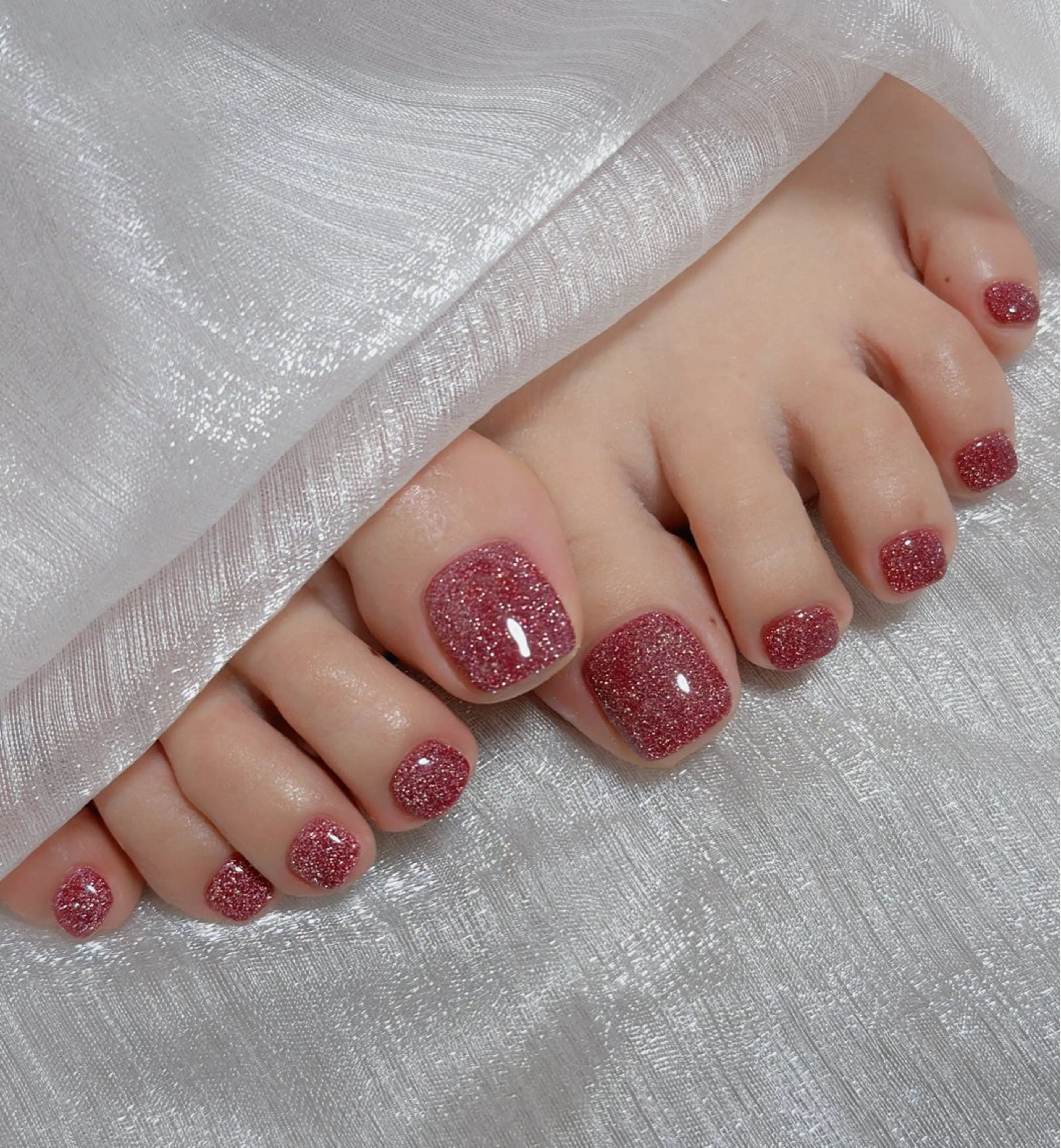 ネイル オーロラネイル 長さ出し フットネイル 韓国ネイル ラメ(グリッター) フットネイル 👍thumbs up nail👍のネイルデザイン