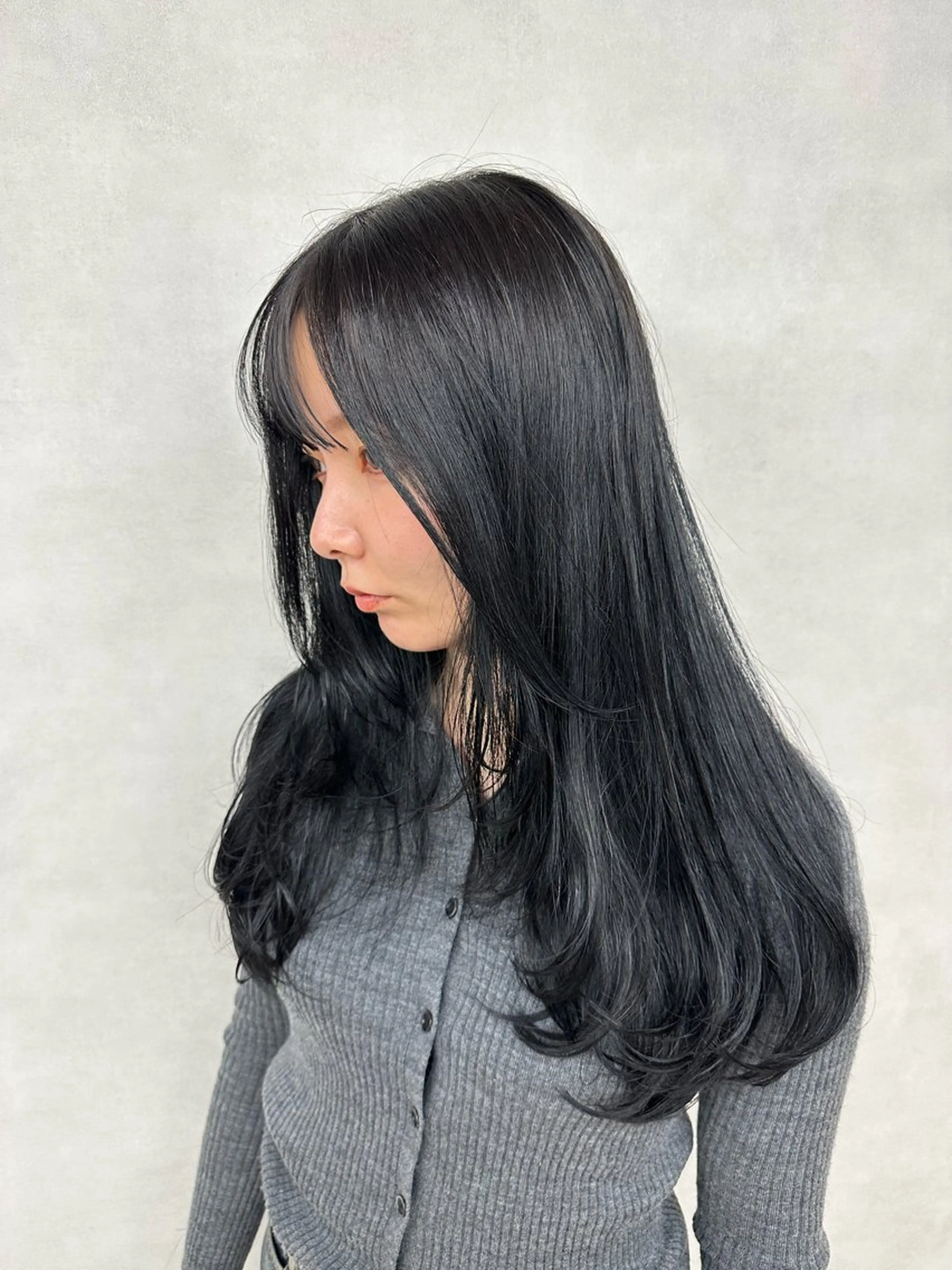 ロング カラー ブリーチ 透明感カラー ダブルカラー ブリーチなしカラー 顔まわりレイヤー カット 縮毛矯正 トリートメント 大人レイヤー& 透明感カラー💄のヘアスタイル