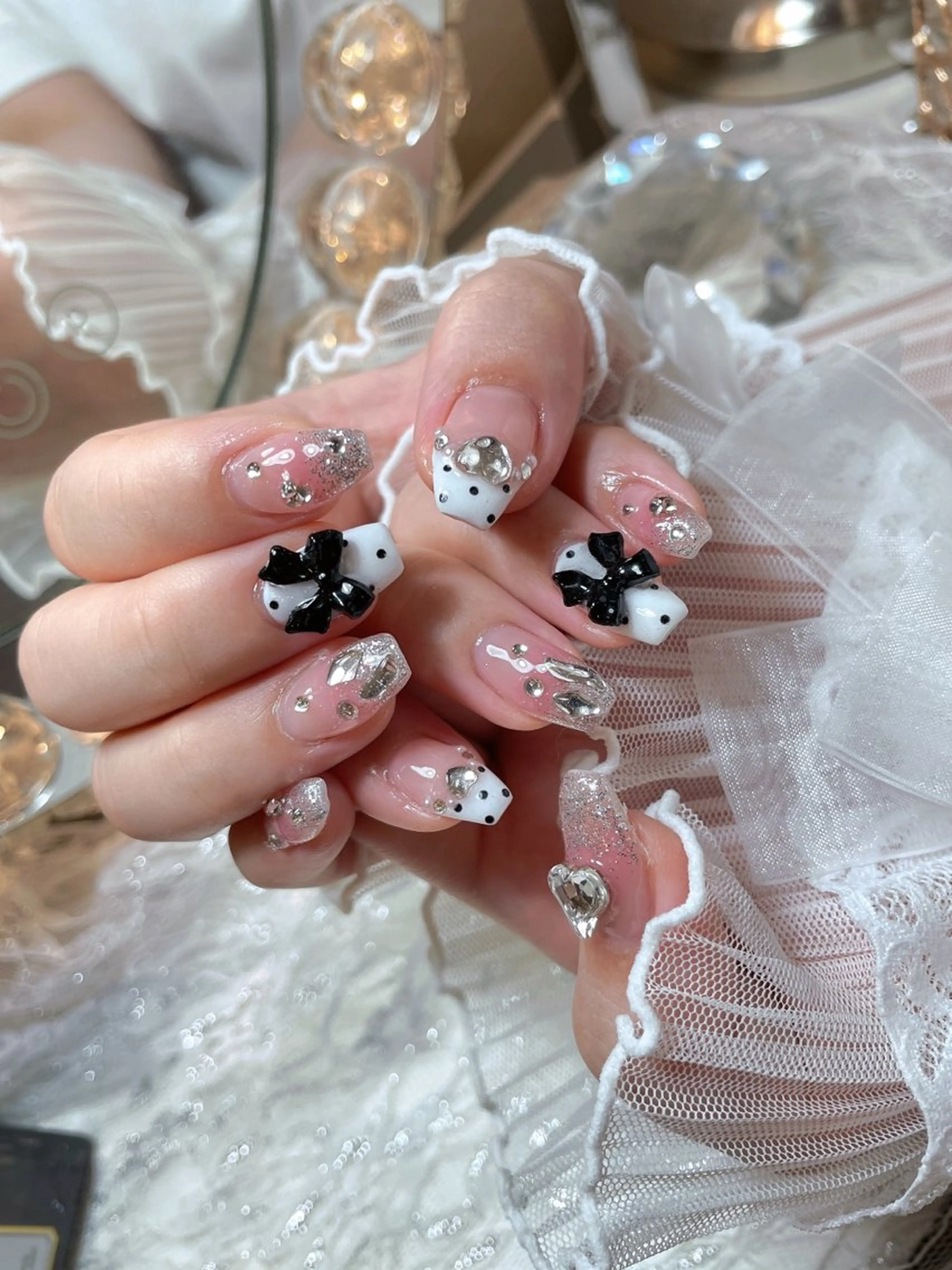 ネイル 23時まで❤︎韓国、 ワンホンネイルのネイルデザイン