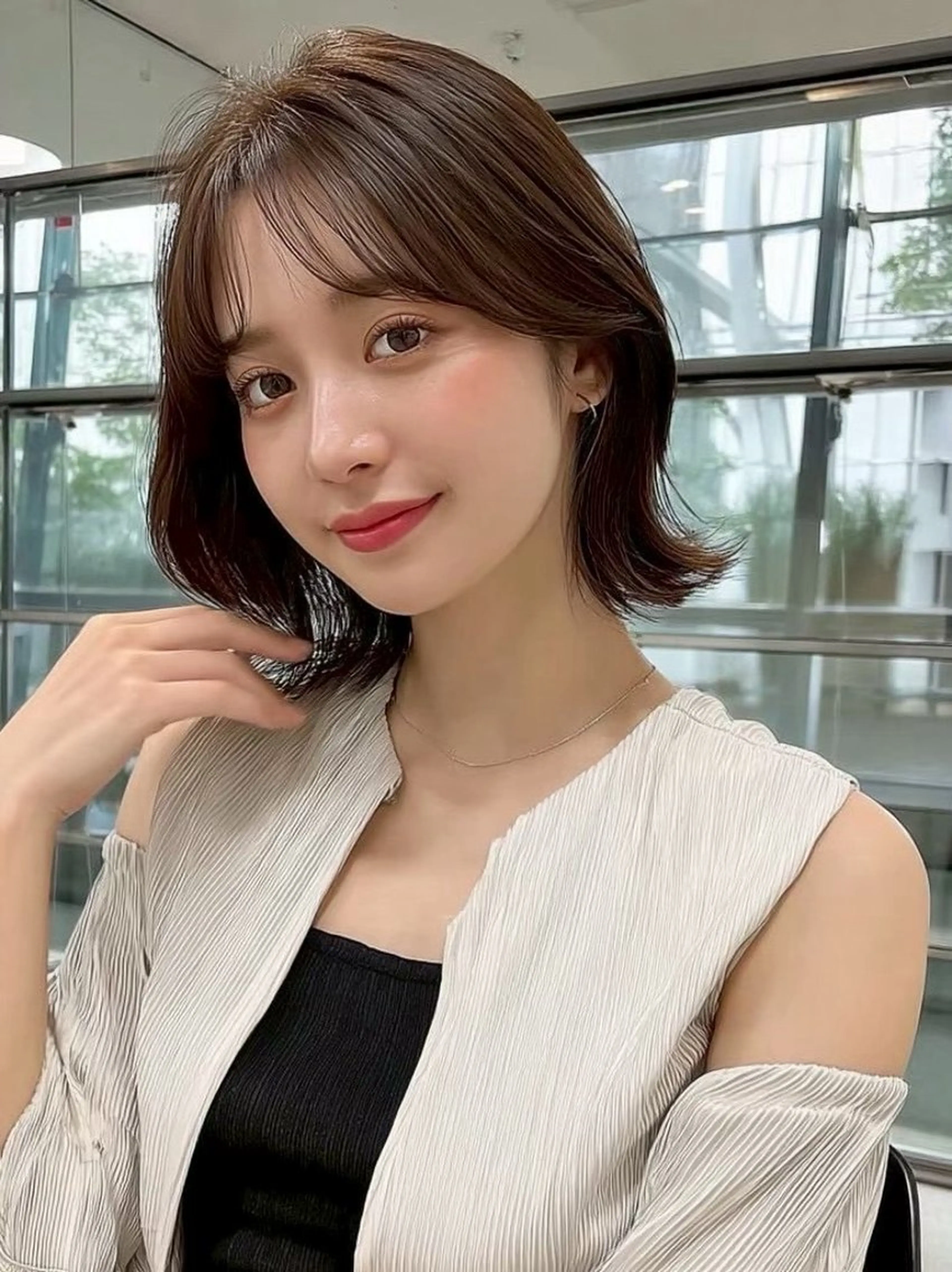 ミディアム ボブレイヤー ボブ 顔まわりレイヤー 韓国風ヘア レイヤーカット 岡田 望愛🫧のヘアスタイル