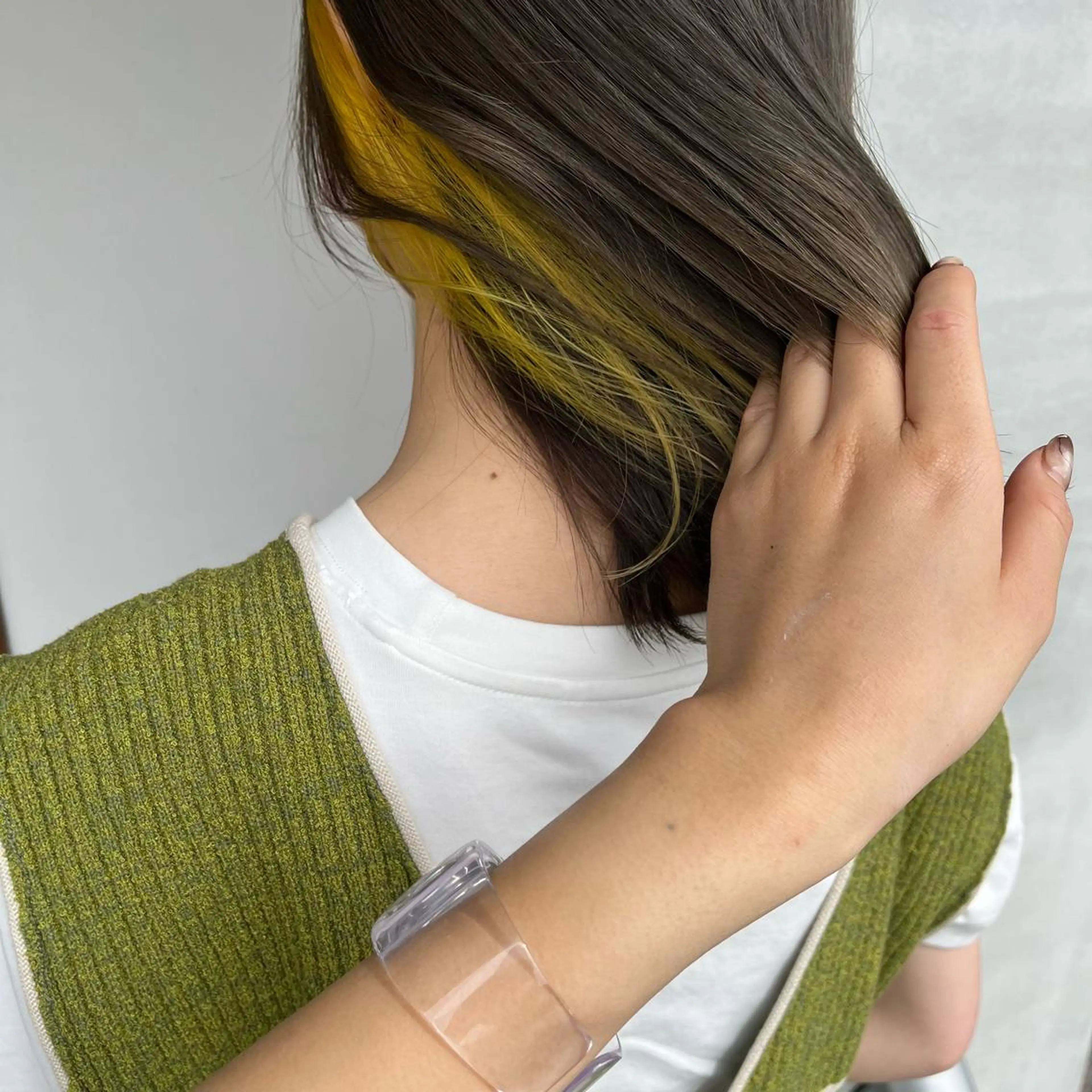 〔チラッとお洒落にインナーカラー🐻‍❄️🤍〕  派手すぎなくて可愛くオシャレに！の写真