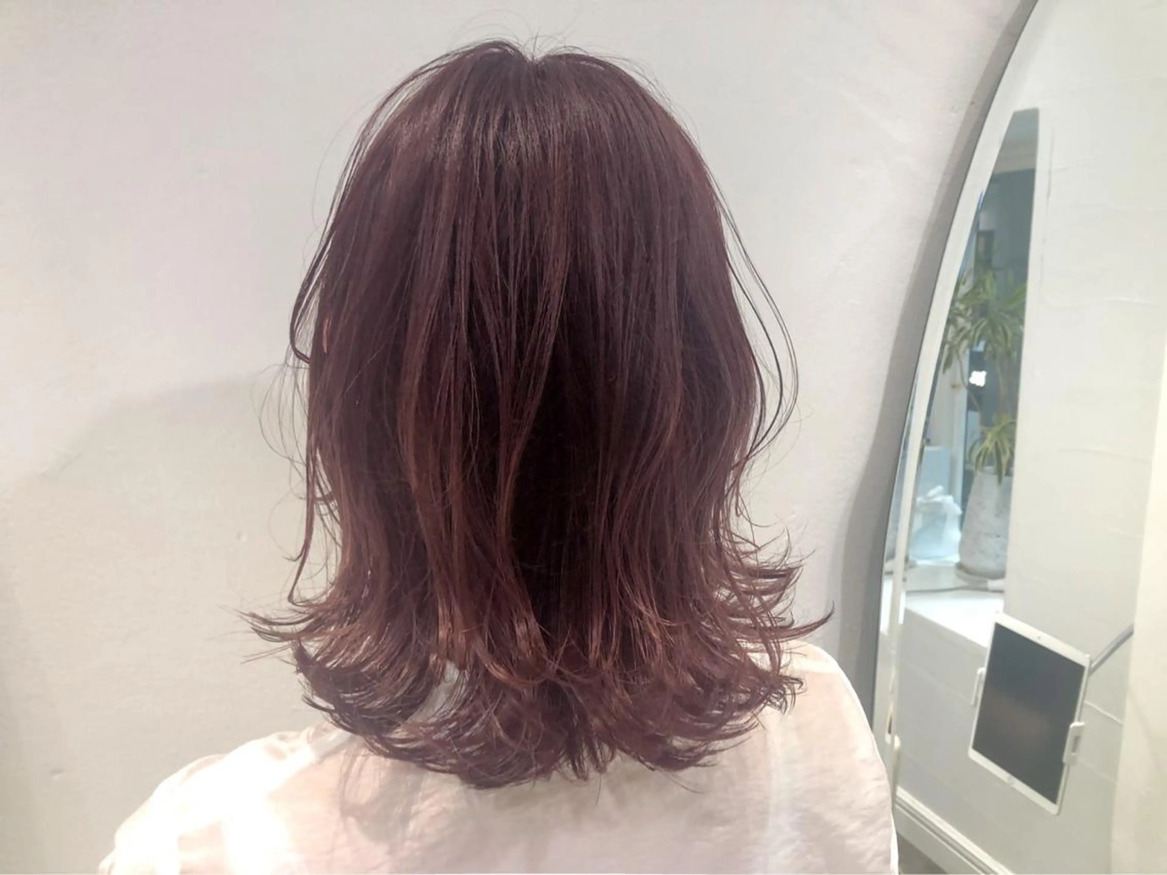 ミディアム SHEARA BY CARE所属・. AYUKAのヘアスタイル