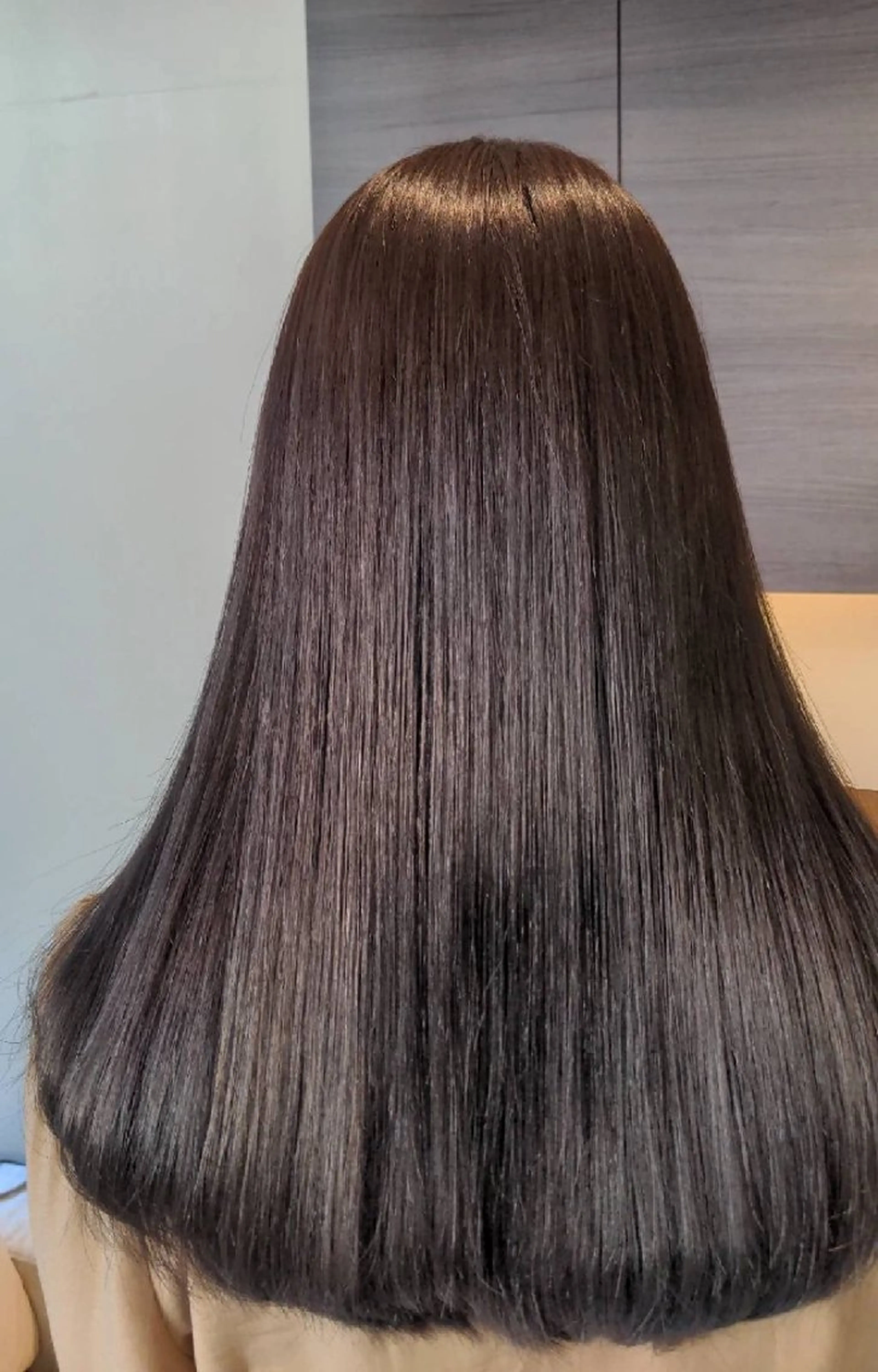 セミロング 髪質改善 トリートメント seul 美容室のヘアスタイル