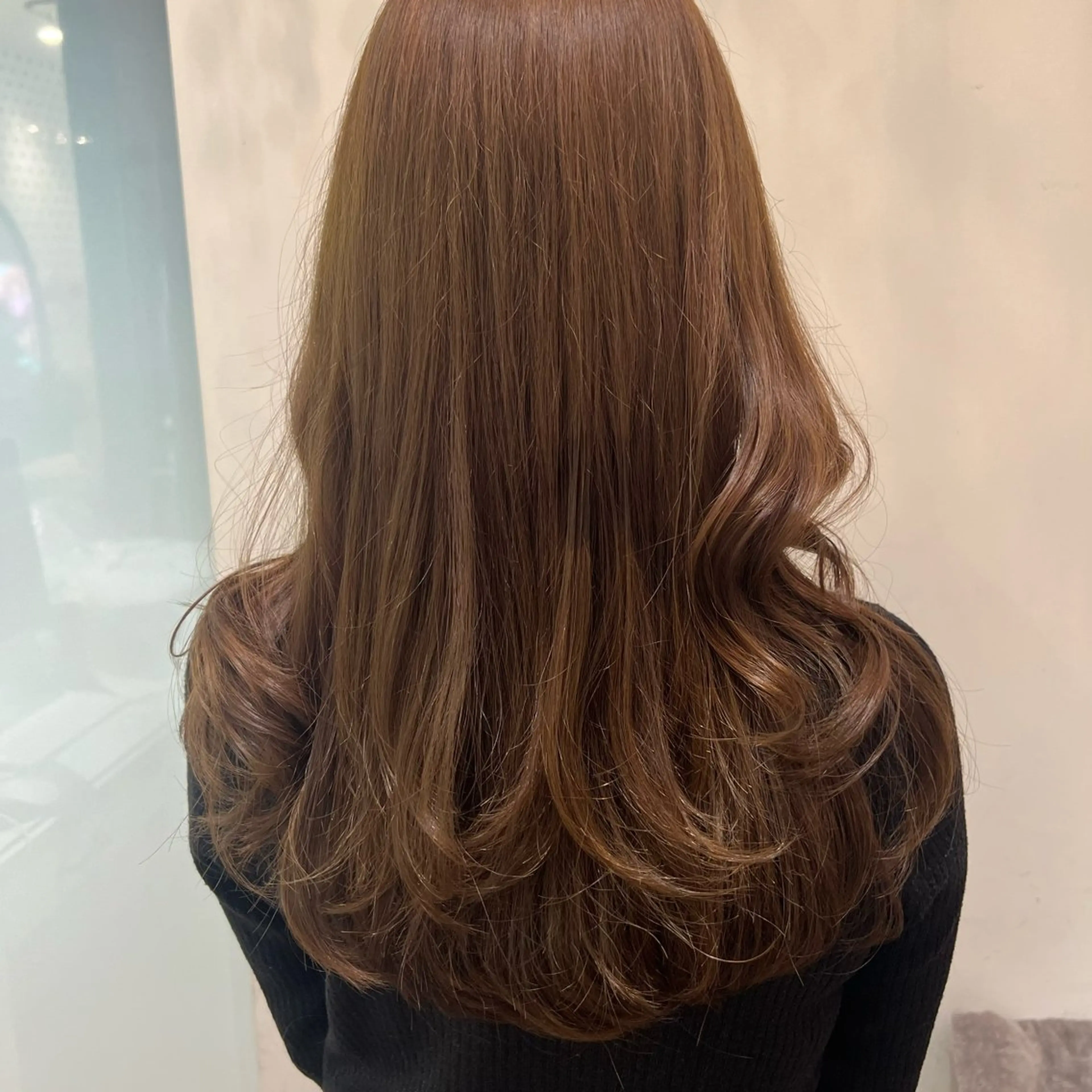 ロング パーマ カット パーマ コテ巻きパーマ💙 シノヤユイのヘアスタイル