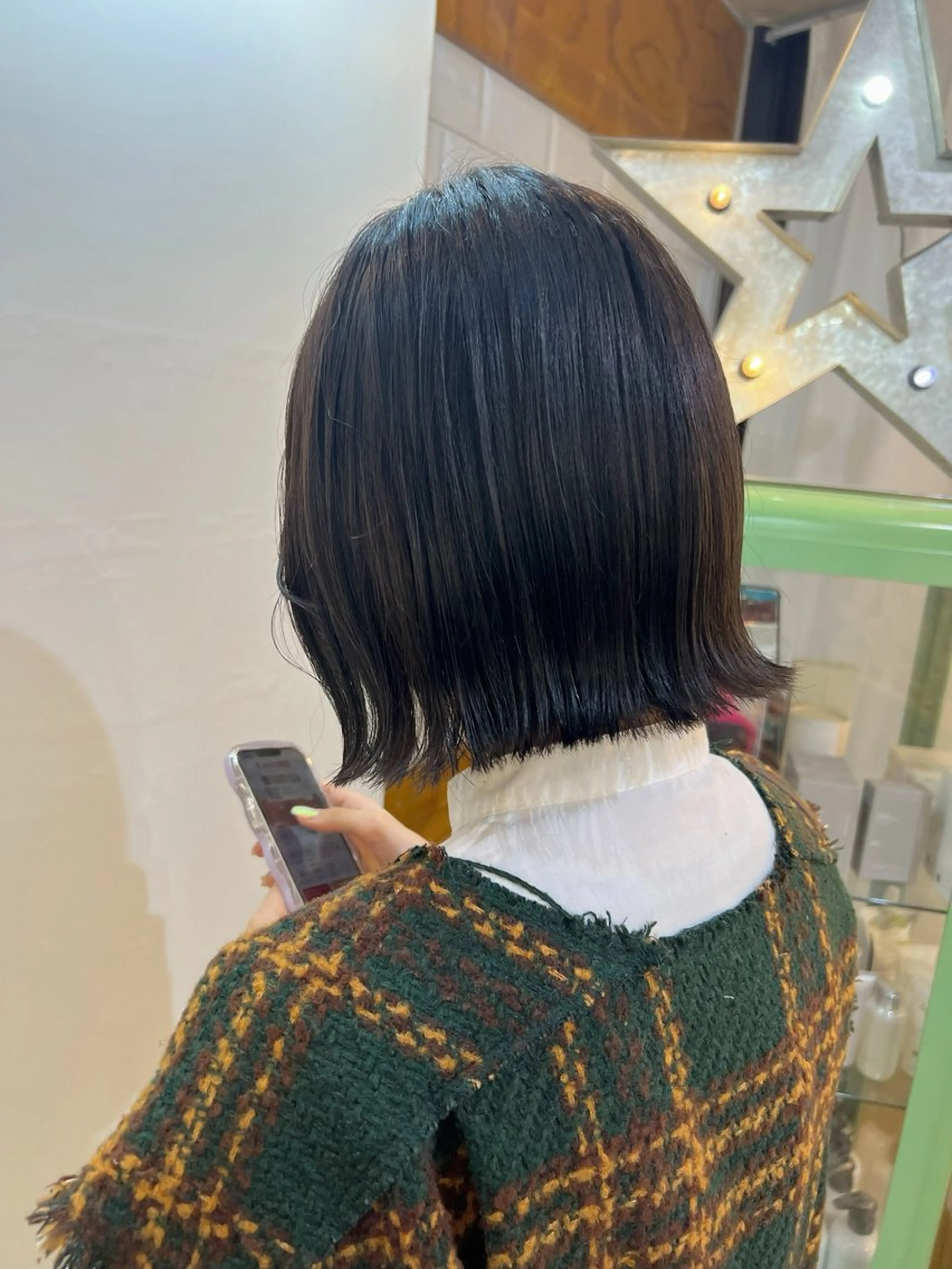 ショート カラー デザインカラー イヤリングカラー ハイライトカラー ボブ 顔周りカット カット ヘアカラー トリートメント KANA/ボブ/ インナーカラー/艶髪のヘアスタイル