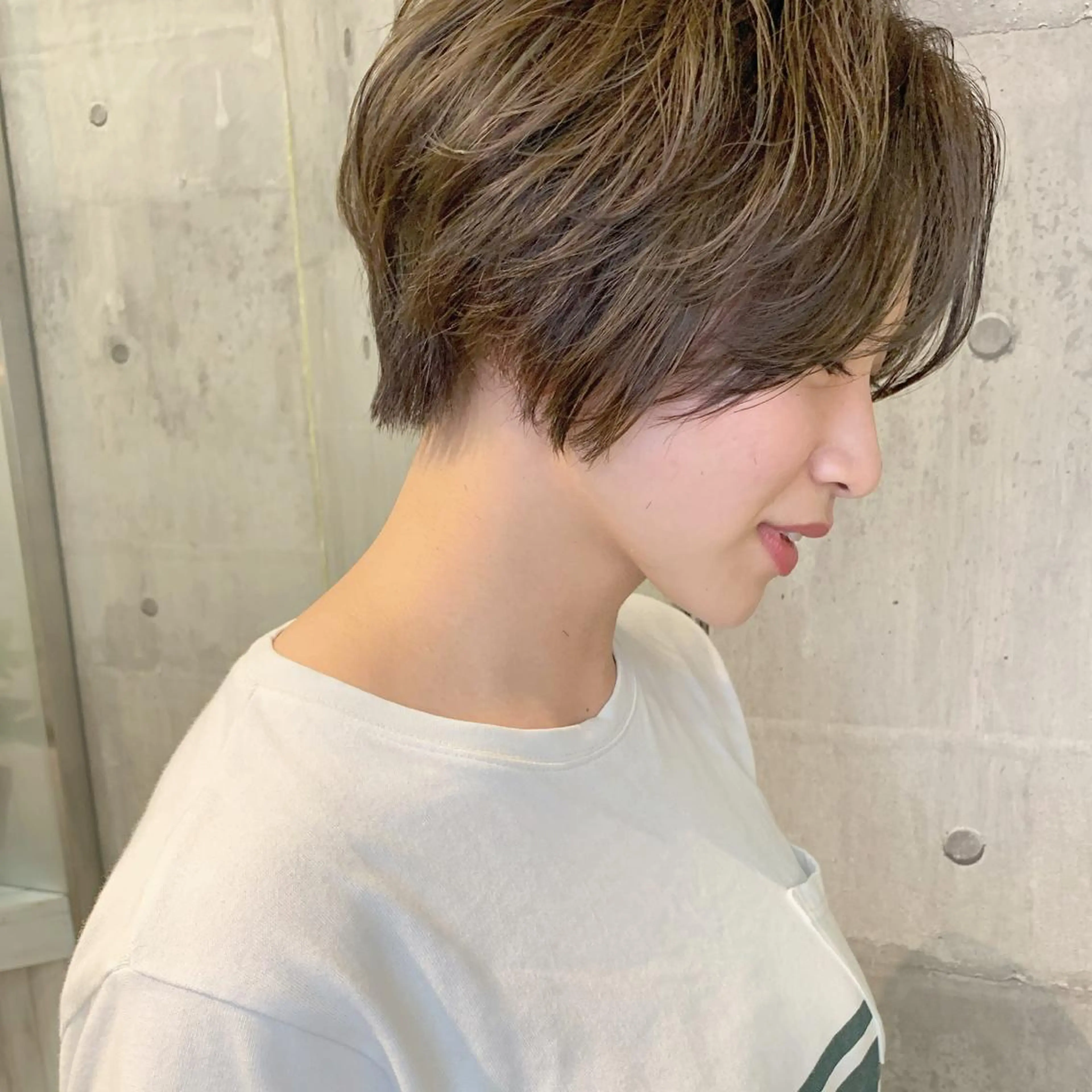 ショート カラー 透明感カラー ハイライトカラー ハイライト ショートヘア ﾊｲﾄｰﾝ/ｼｮｰﾄ 村上淳乃🐥のヘアスタイル