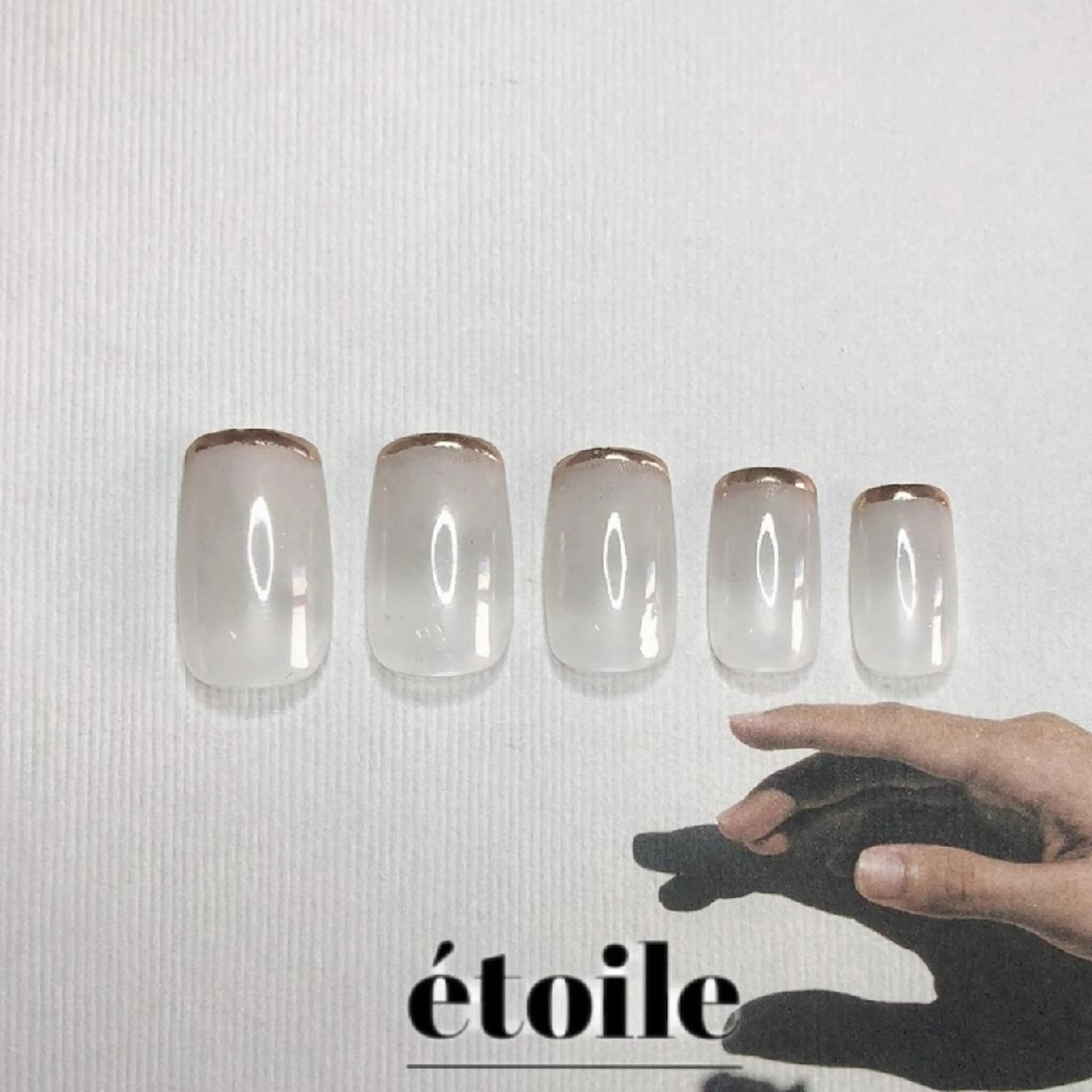 ネイル フレンチネイル ミラーネイル étoile(エトワール)所属・山田 可愛のネイルデザイン