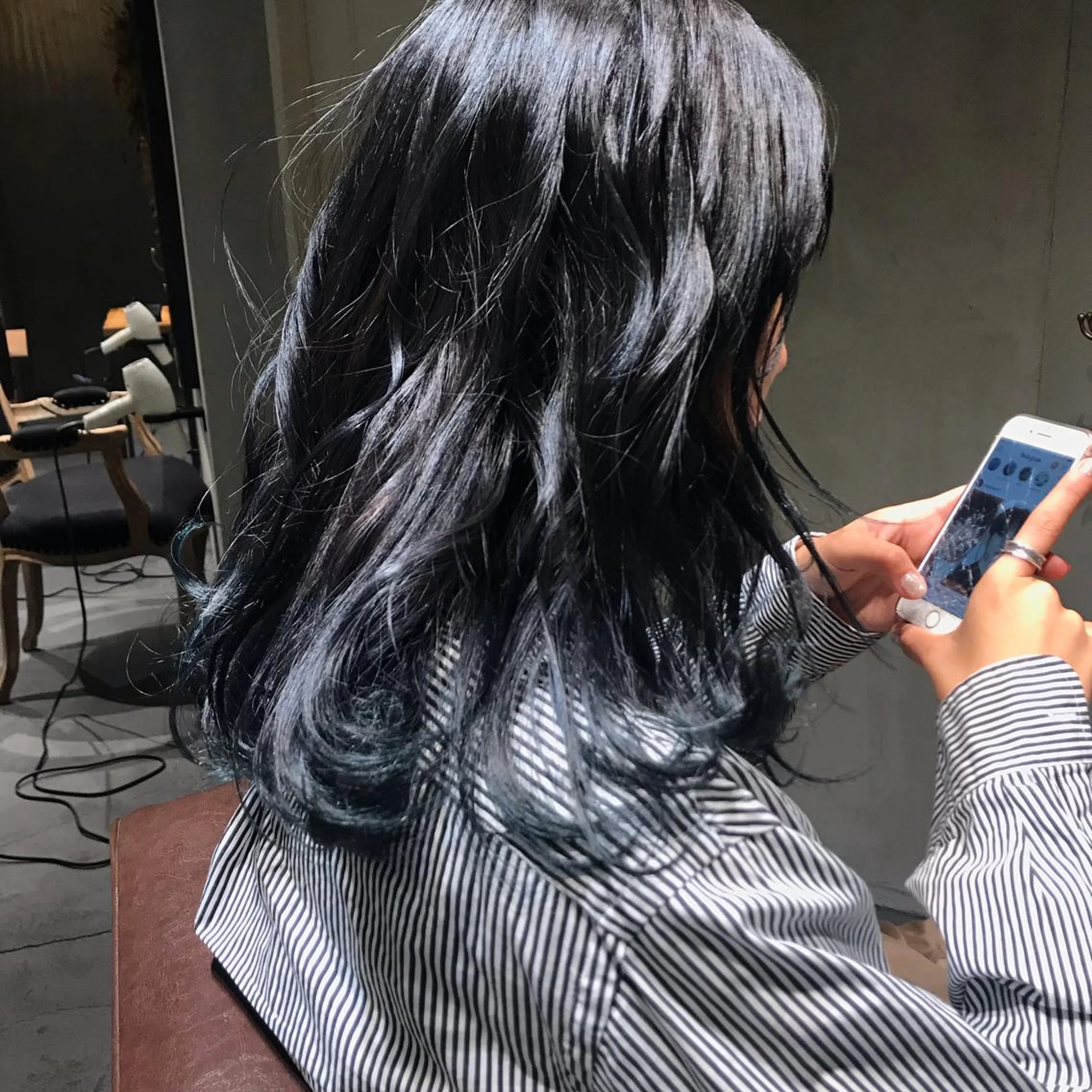 セミロング カラー 黒髪 ブルーカラー ブルーブラック 柔らかブラウン/顔周 りレイヤー♡ユウシのヘアスタイル