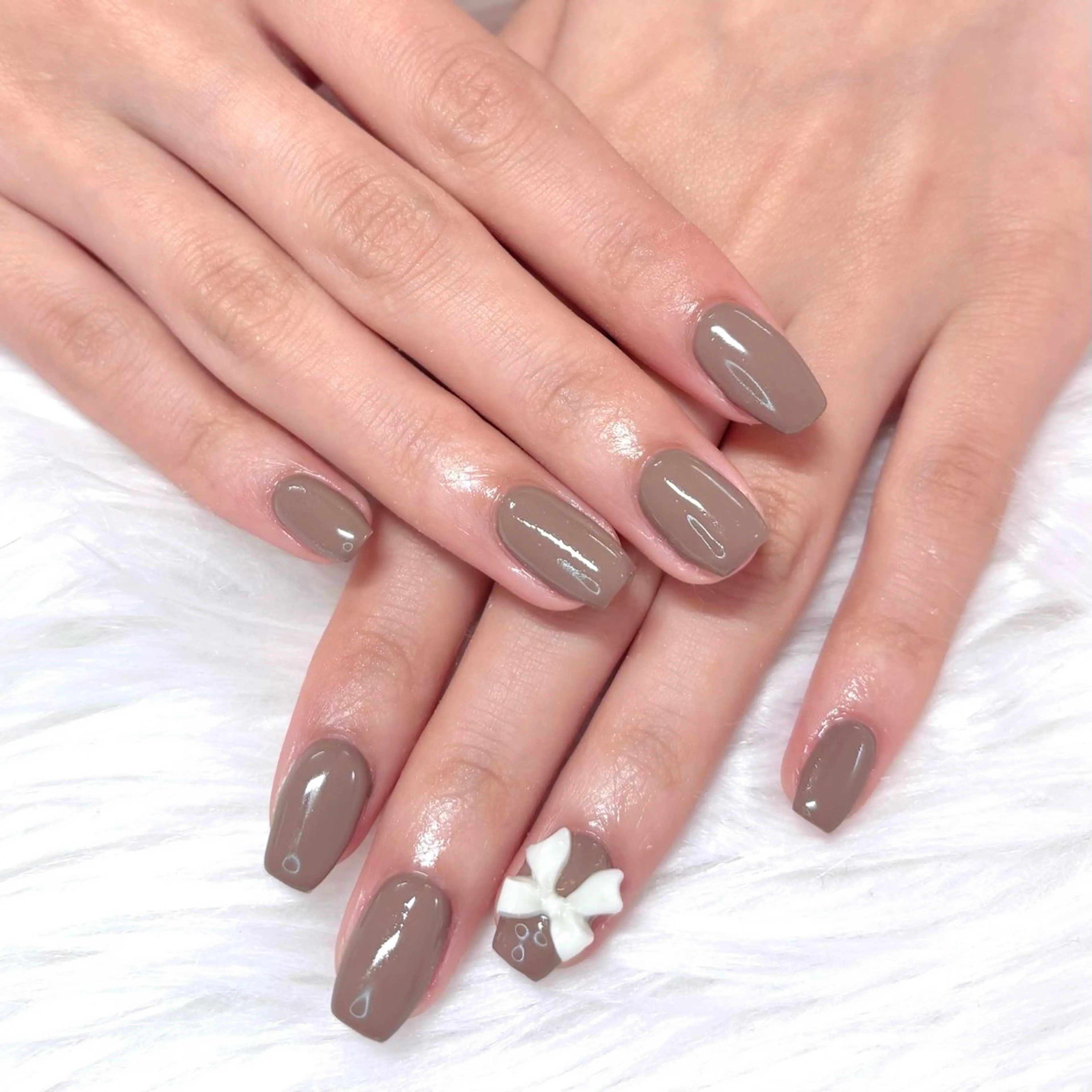 ネイル ブラウン リボン シンプルネイル ハンドネイル Noix nailのネイルデザイン