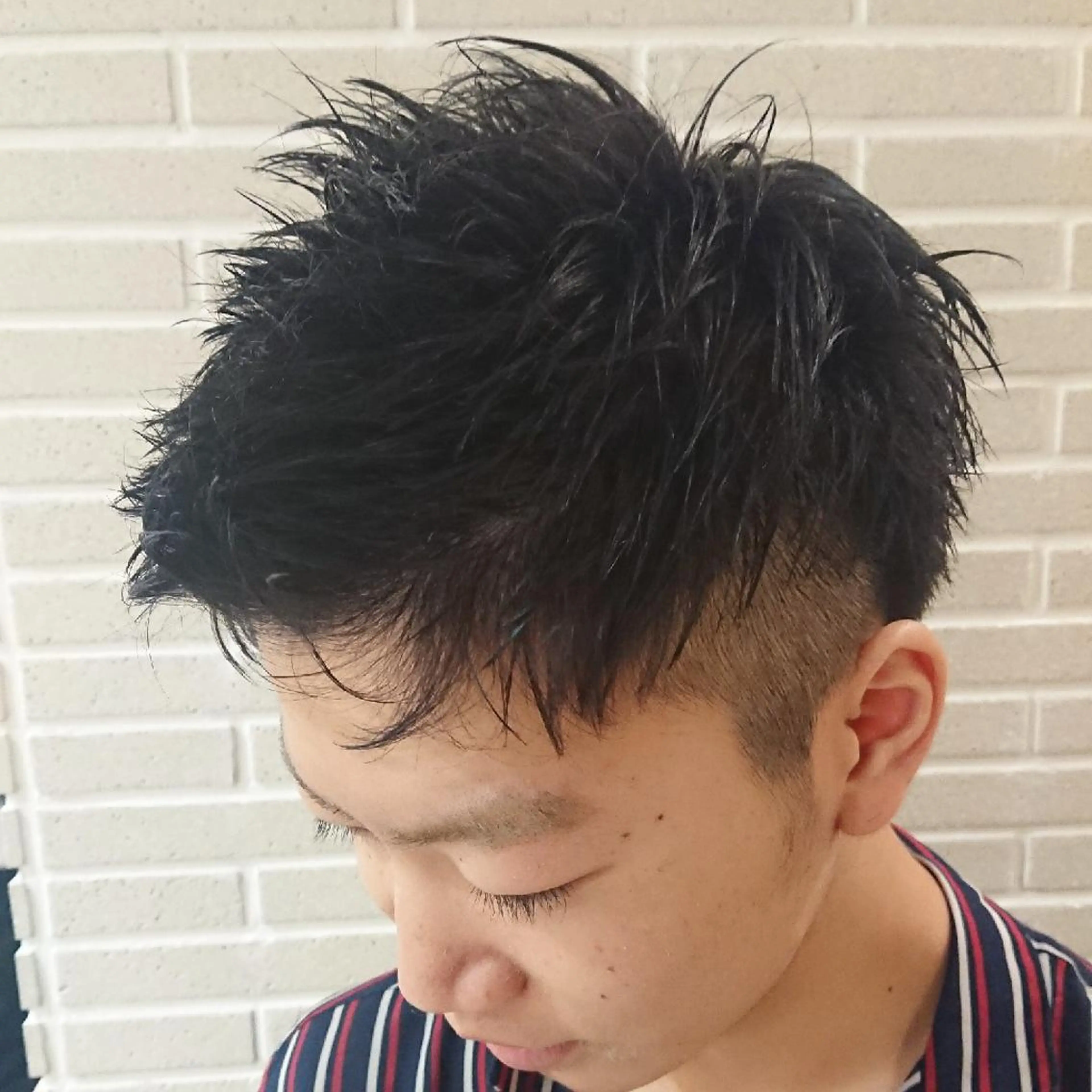 メンズ カラー パーマ ヘアアレンジ アップバング メンズブリーチ マッシュ メンズパーマ ブリーチ ブリーチ/ヘアケア/ 艶髪/イギチハルのヘアスタイル