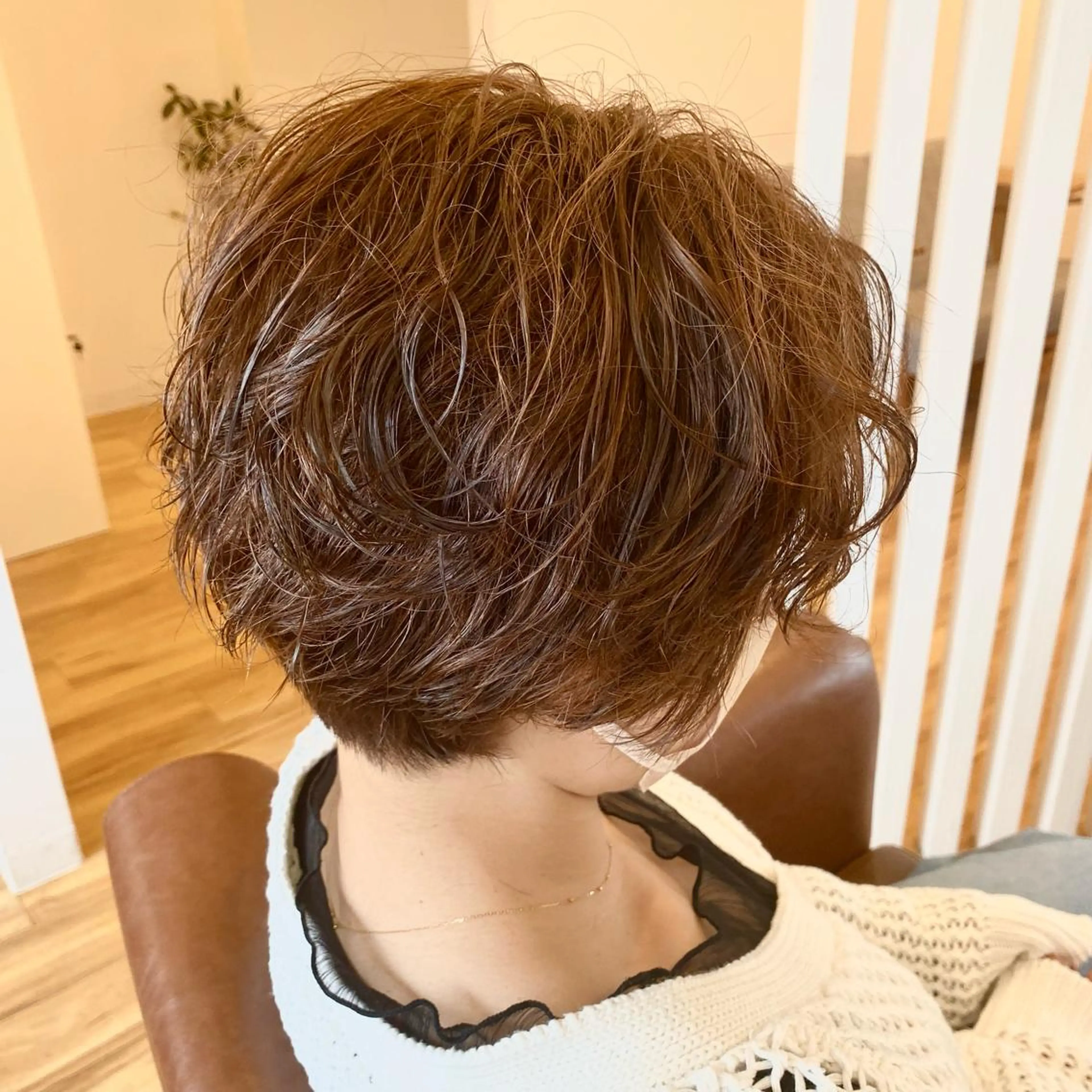 ショート ハイライト 髪質改善 レイヤーカット 縮毛矯正 ツイストパーマ ブリーチなしWカラー /酸性ストレート河本のヘアスタイル