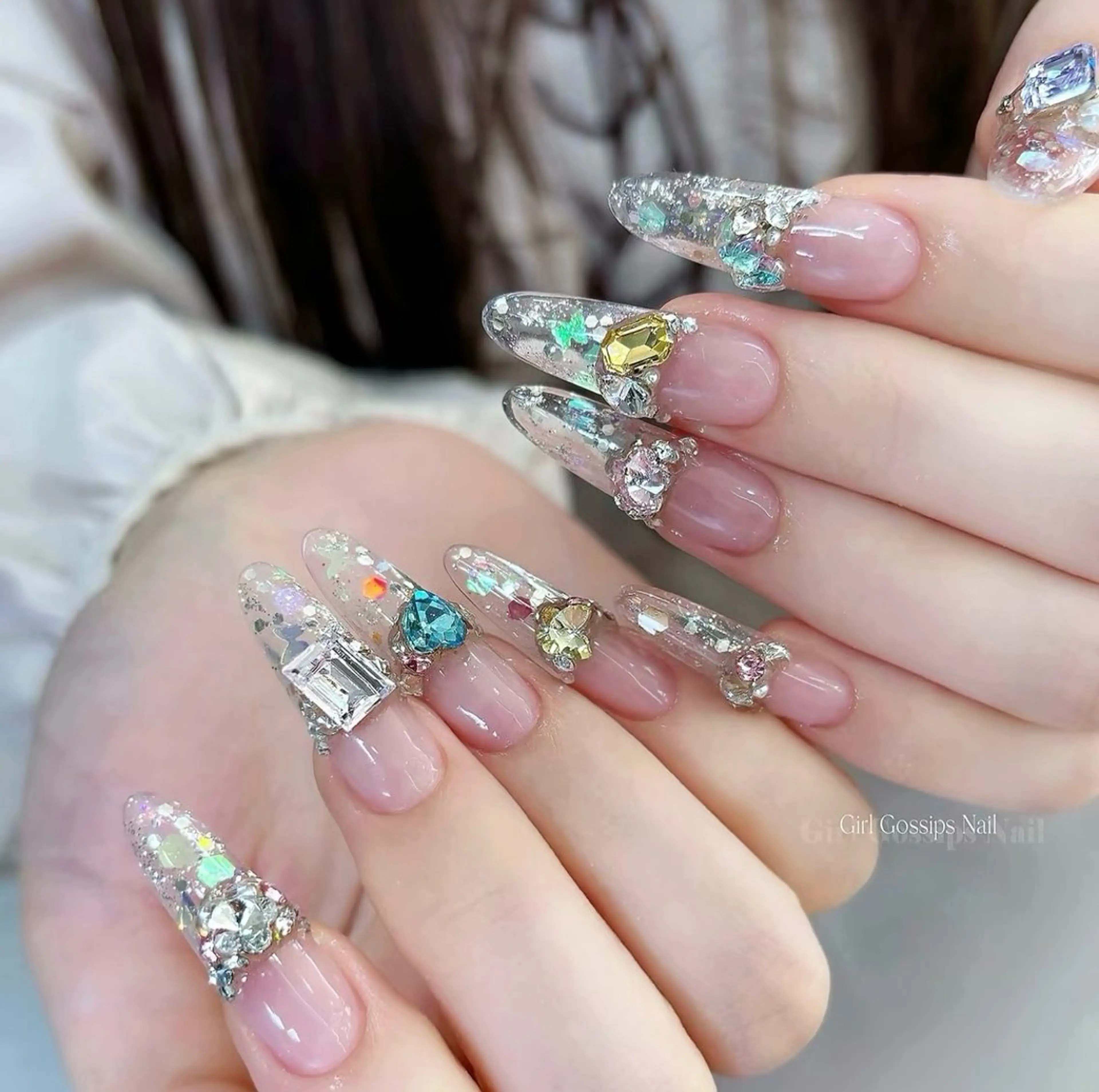 ネイル チークネイル 長さ出し フラワーネイル フレンチネイル ガーリー SunNail池袋駅 ワンホンネイルのネイルデザイン