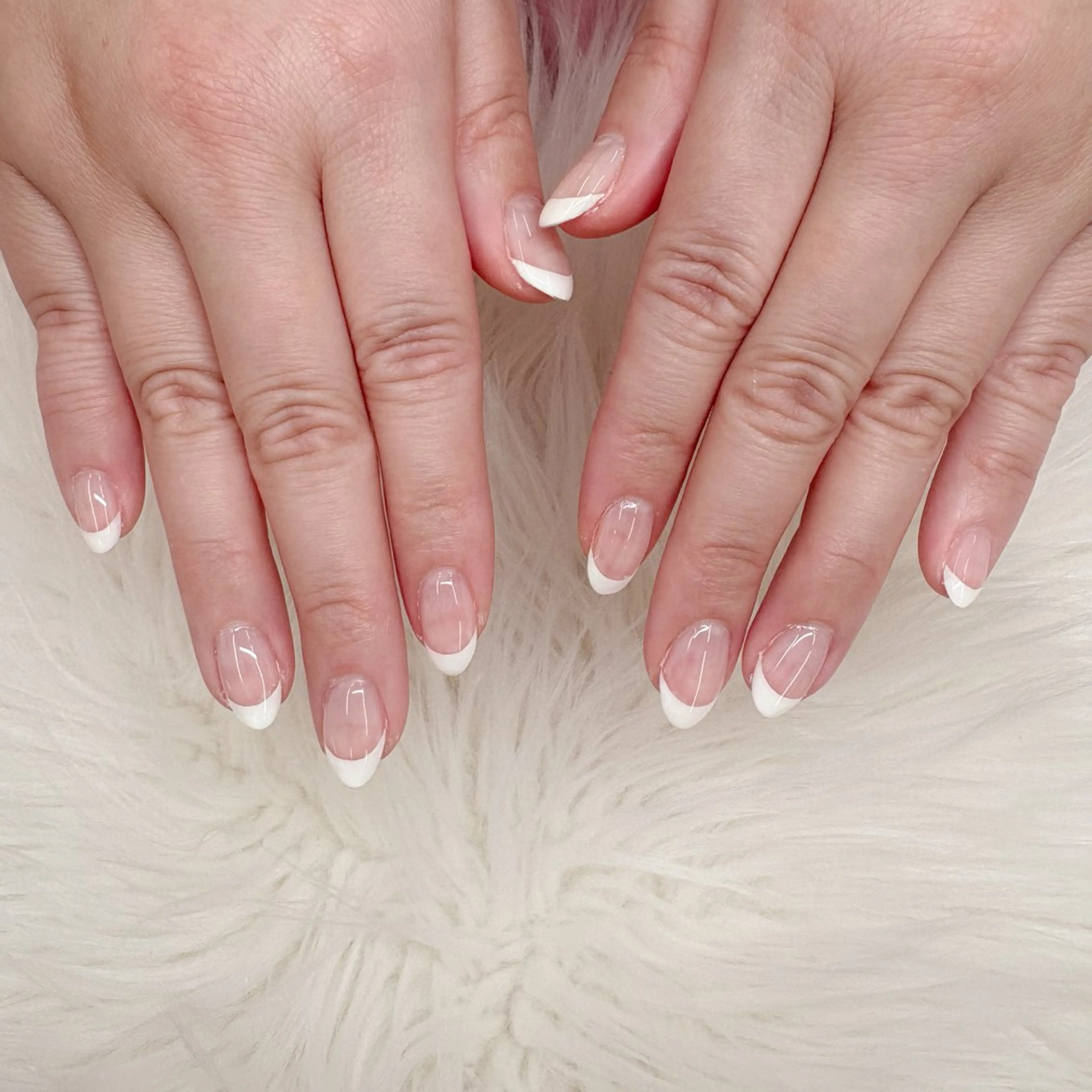 ネイル フレンチネイル ハンドネイル エリクサーネイル池袋 大谷のネイルデザイン