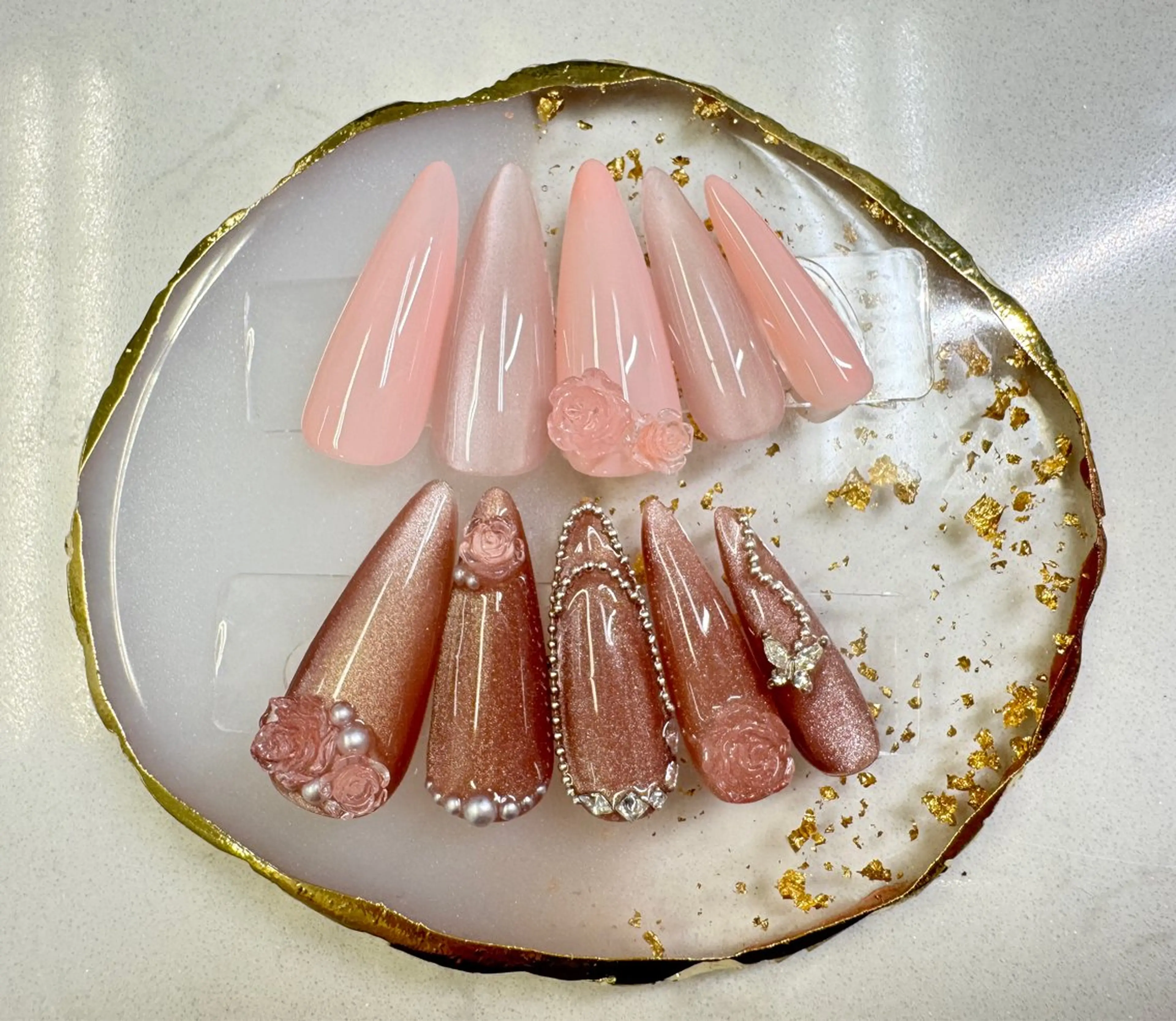 ネイル フレンチネイル ジェルネイル ガラスフレンチ オフィスネイル ワンカラーネイル クイーンズネイル銀座所属・Queeens nailのネイルデザイン