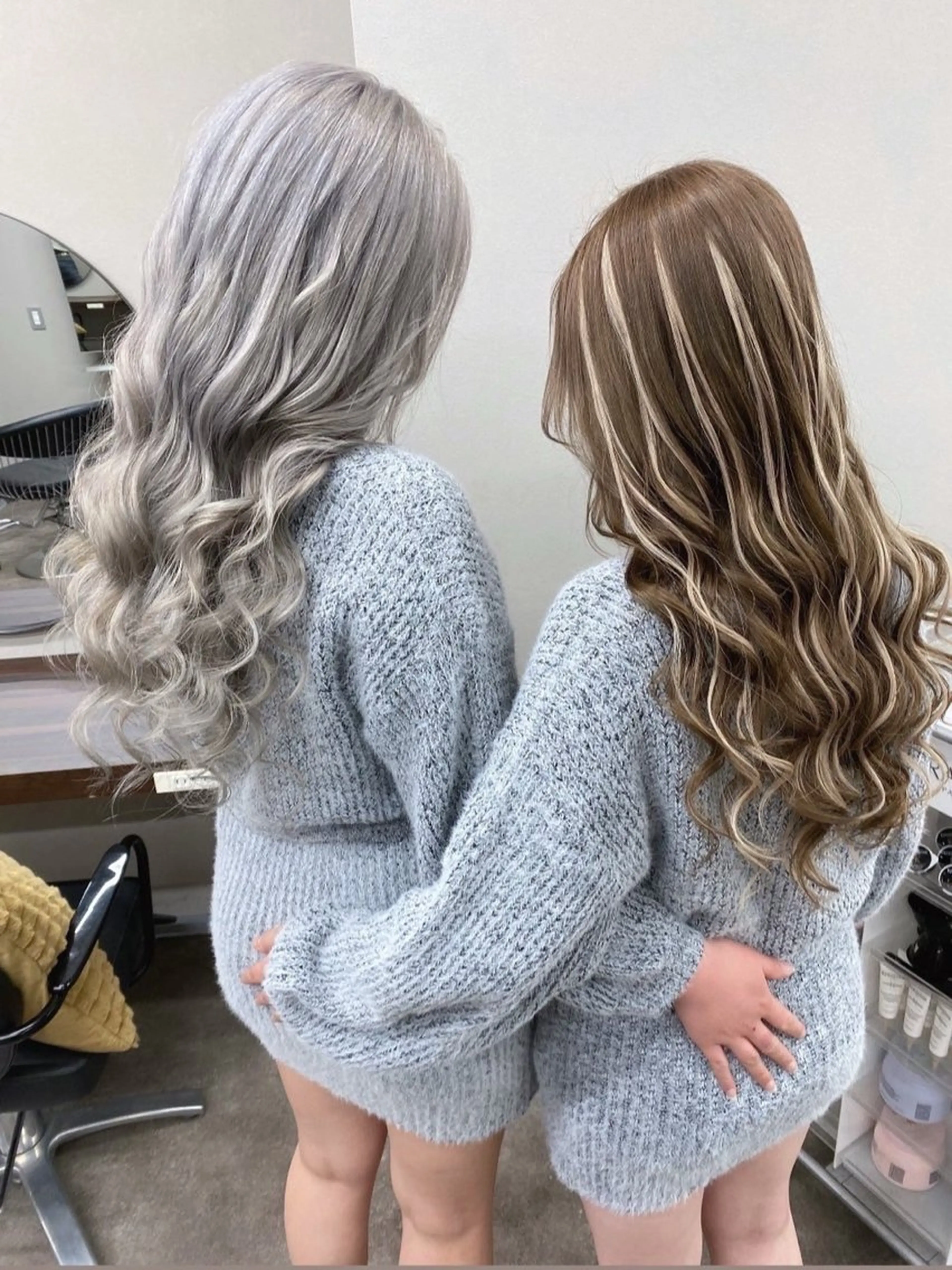 ロング カラー ブリーチ エクステ ヘアカラー かのブリーチカラー 🎧⛓️🩶のヘアスタイル