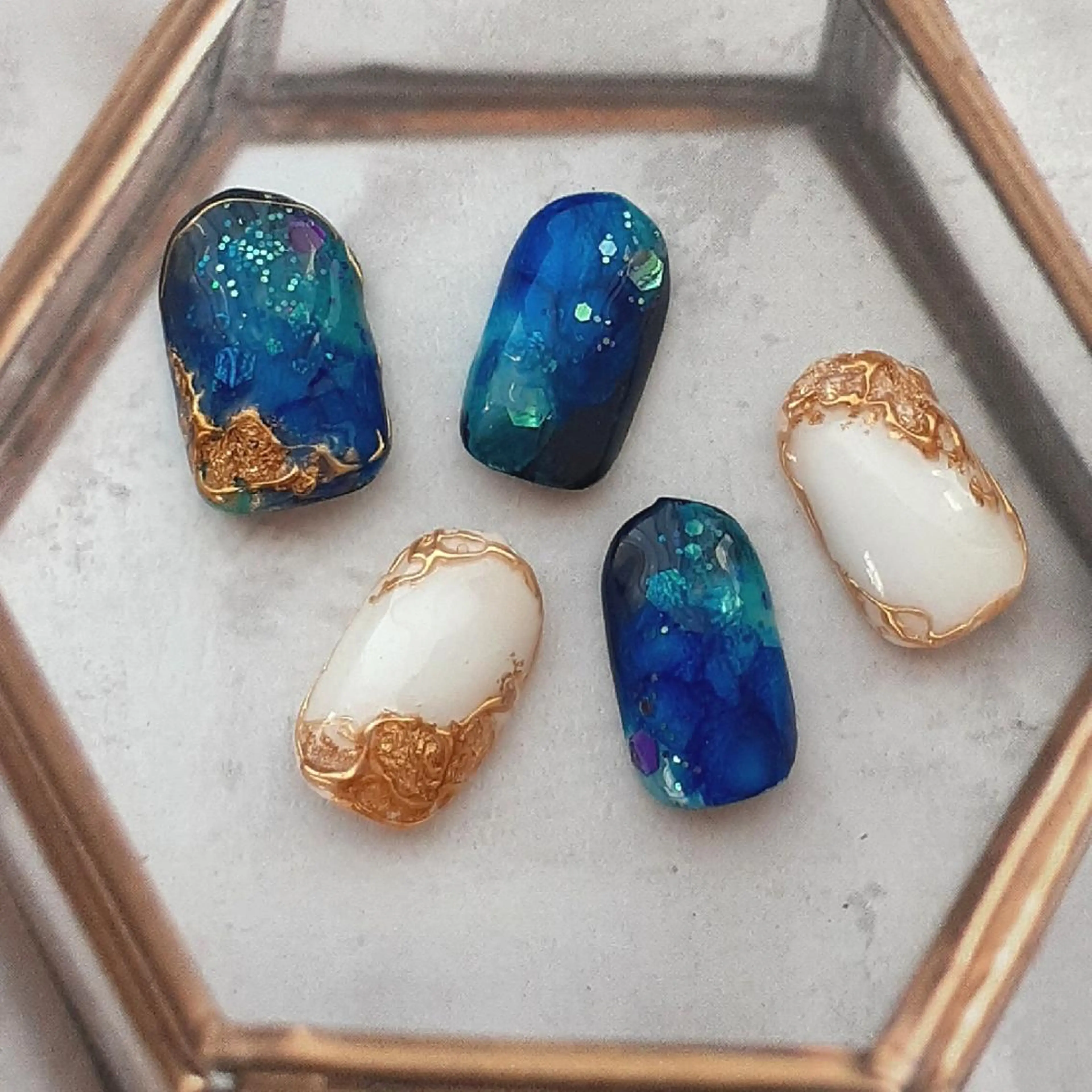 ネイル ブルー ホワイト ハンドネイル 池元 真由美のネイルデザイン