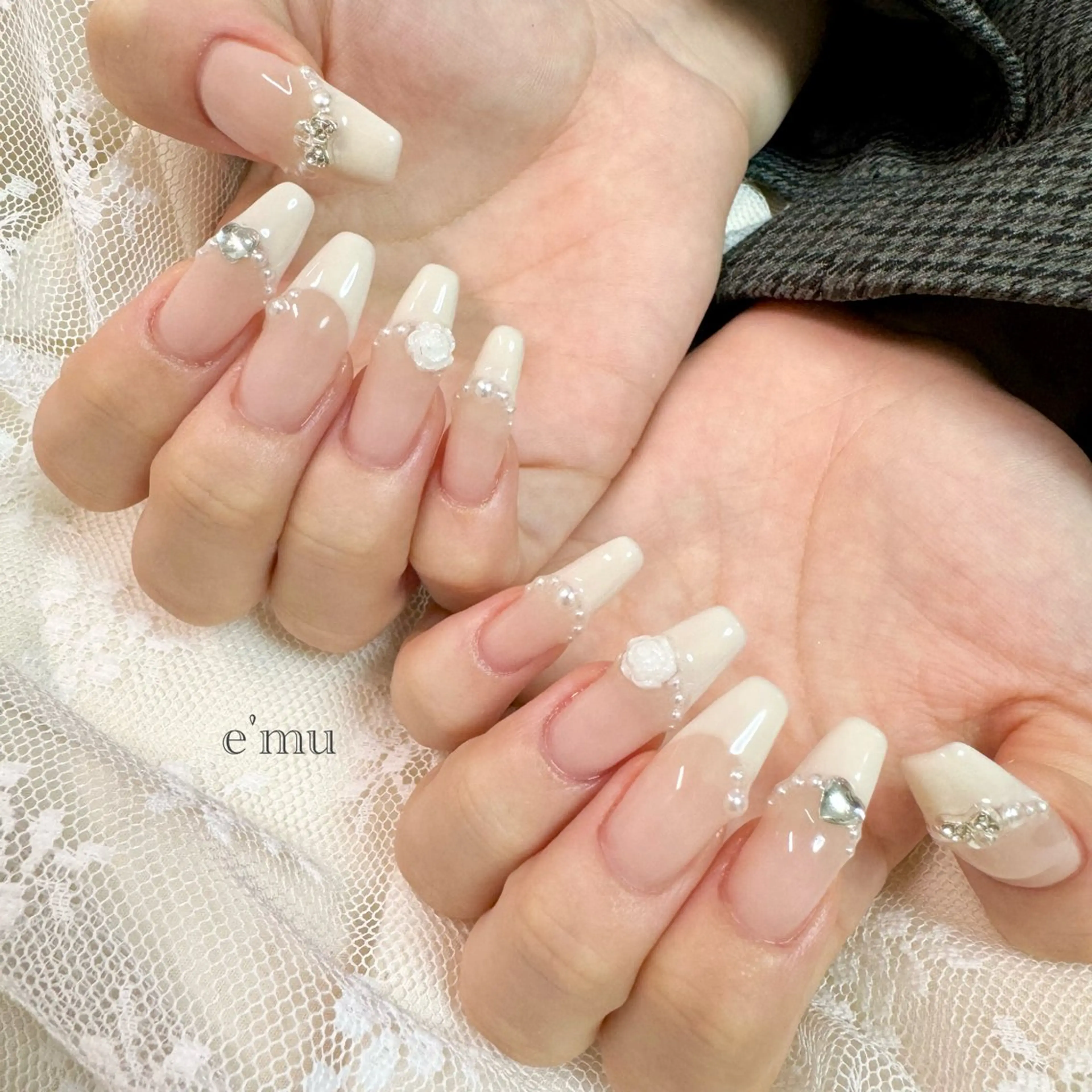 ネイル フレンチネイル ガーリー ハンドネイル nail salon e'mu💐のネイルデザイン