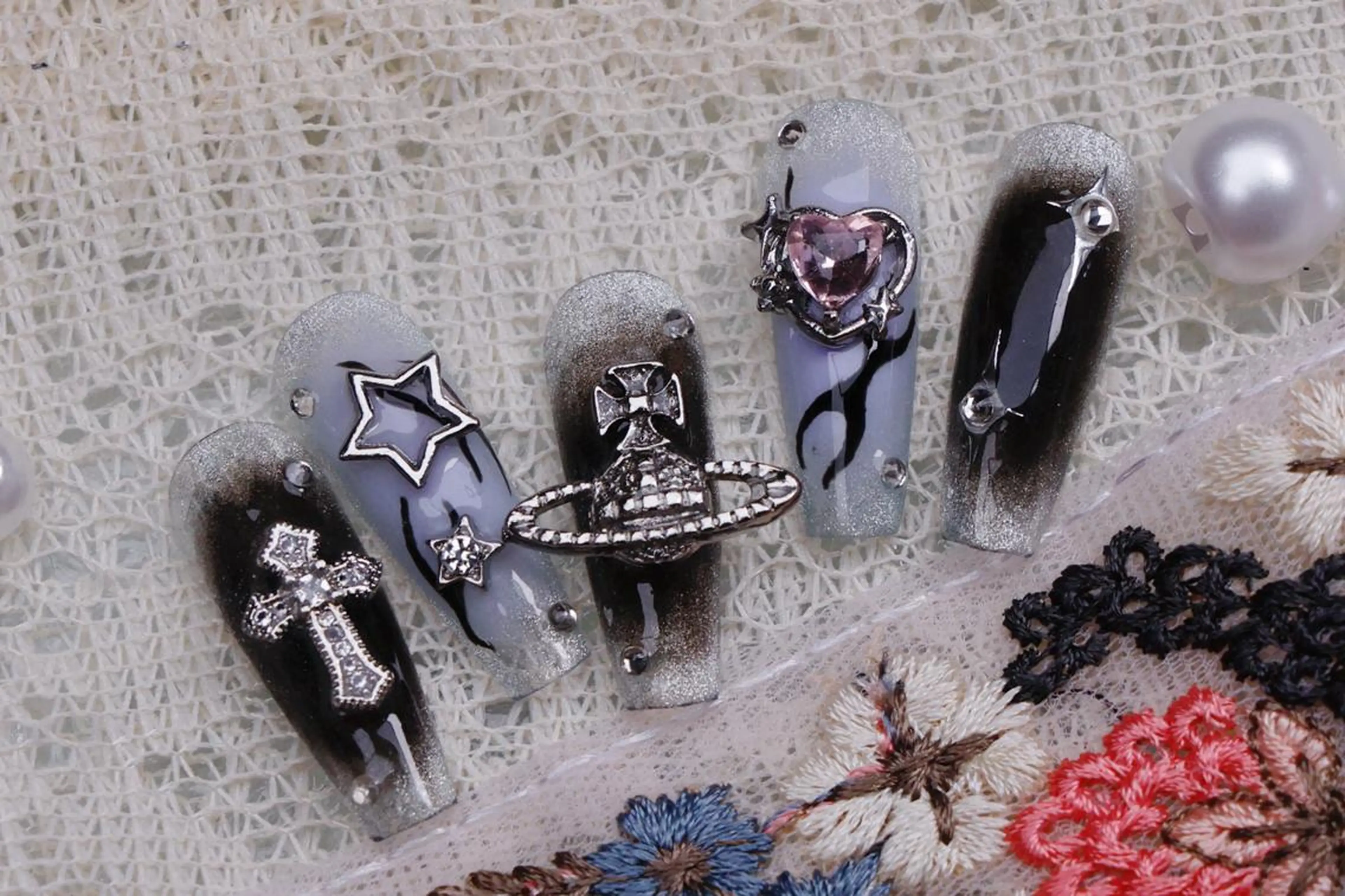 ネイル ハロウィン ロングネイル マグネットネイル スカルプネイル ネイルチップ ハンドネイル Mss えりのネイルデザイン