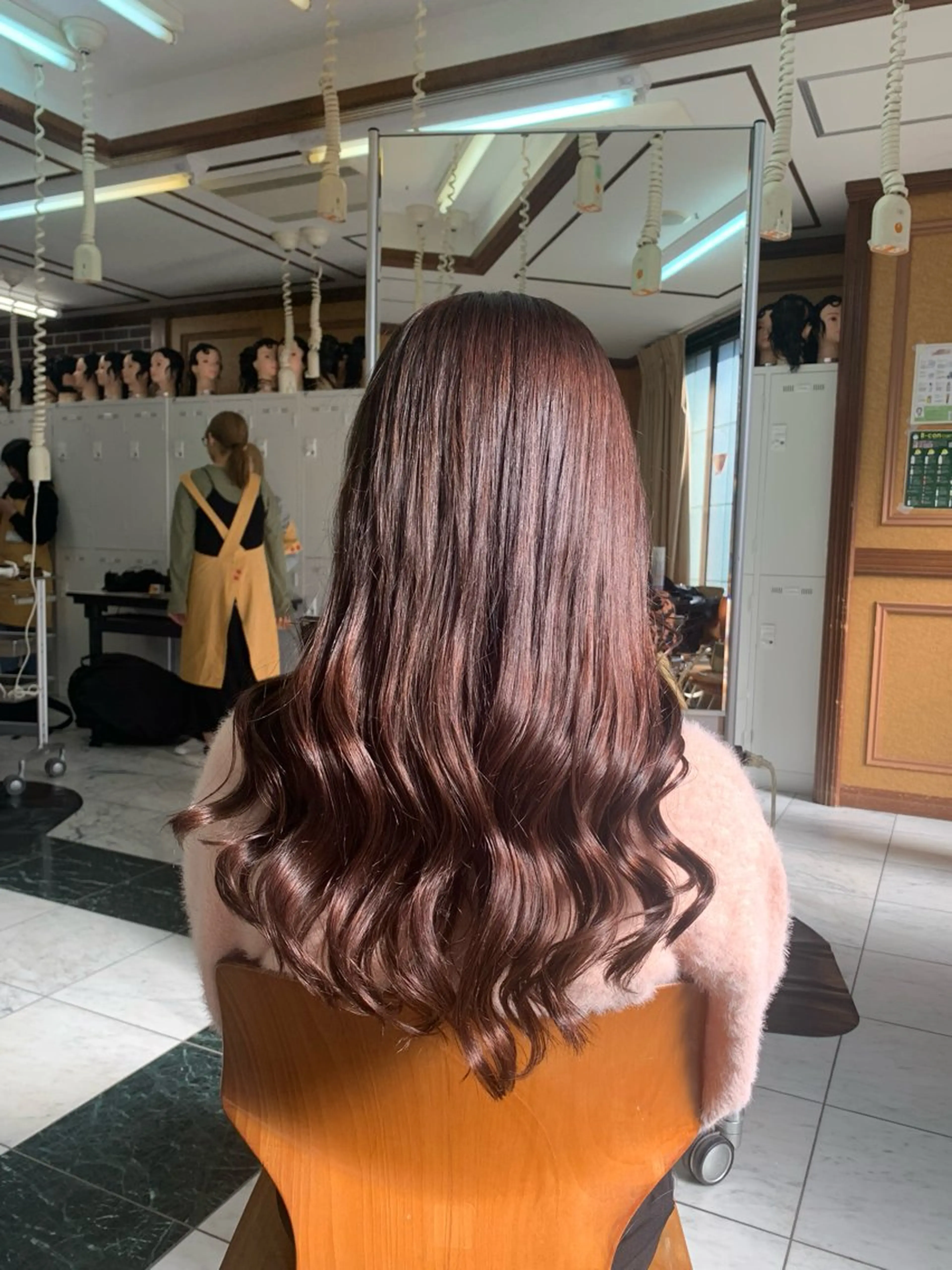 ロング カラー ヘアアレンジ ブラウンカラー ピンクカラー ピンクブラウン three.所属・植林 奨のヘアスタイル