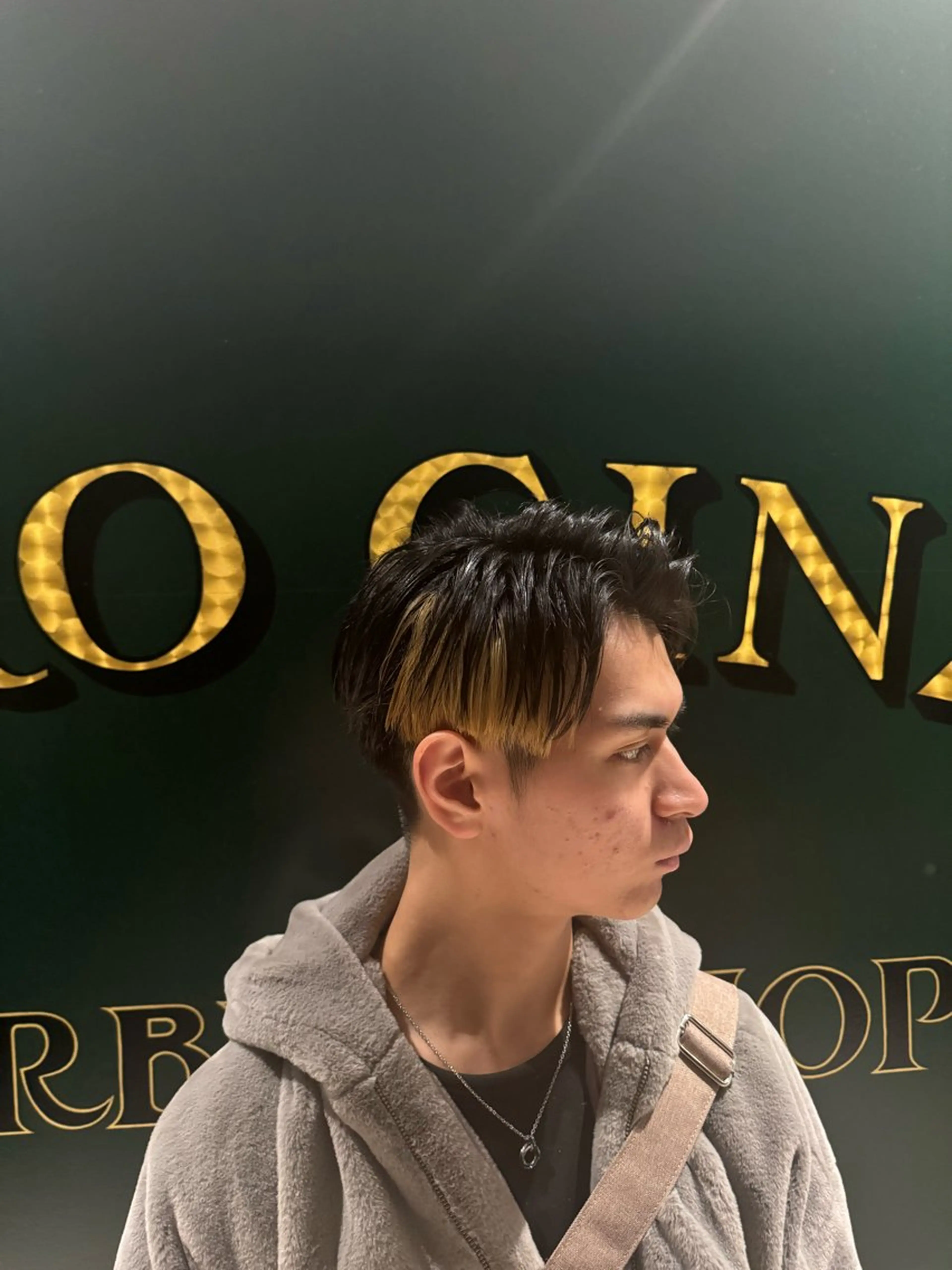 ミディアム 小島 優奈のヘアスタイル